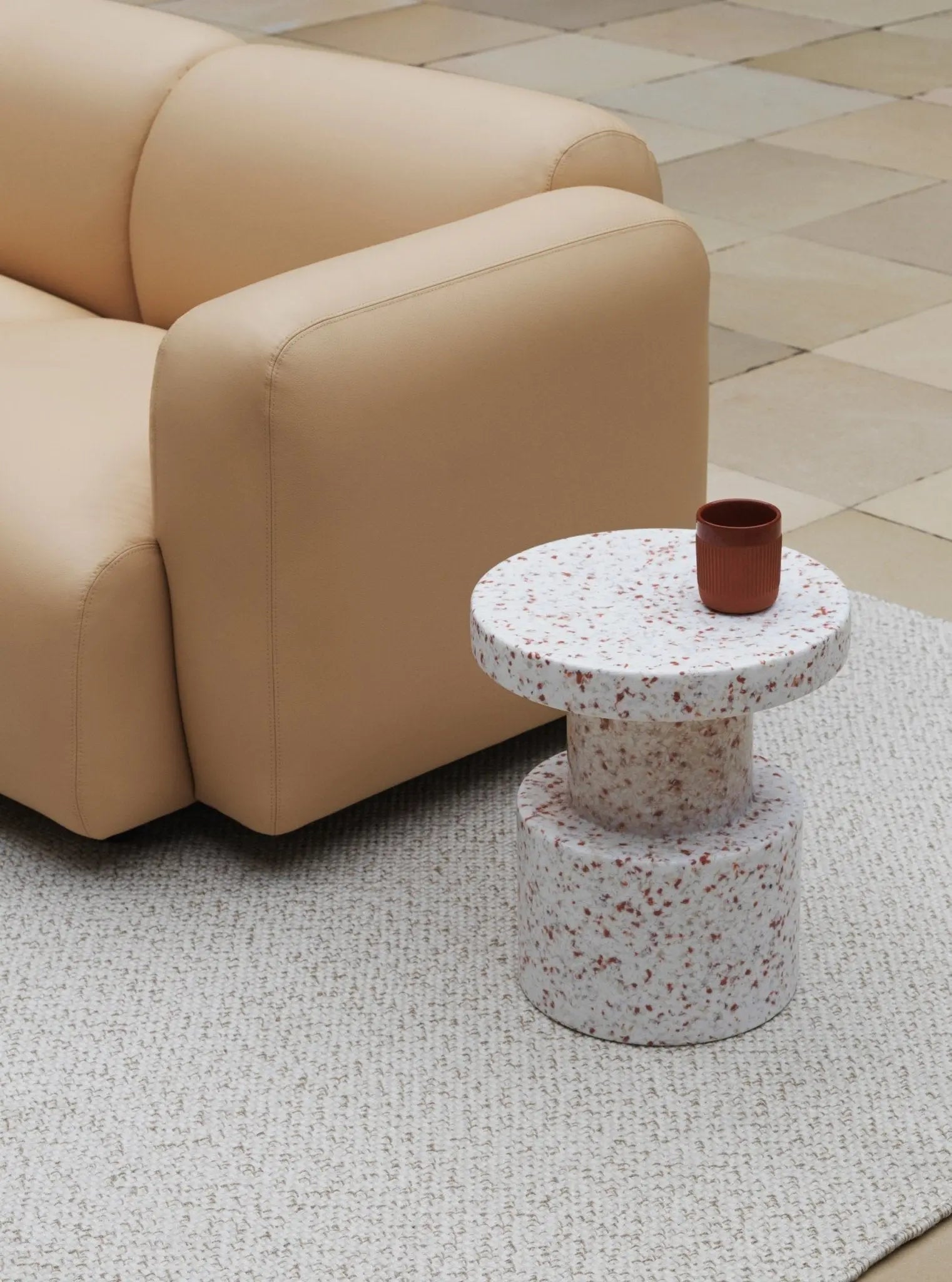 Normann Copenhagen Bit jakkara valkoinen - Laatukaluste