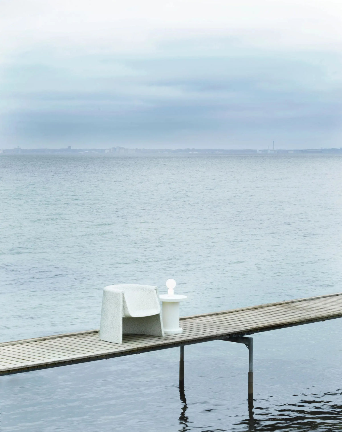Normann Copenhagen Bit sivupöytä valkoinen/valkoinen Normann Copenhagen