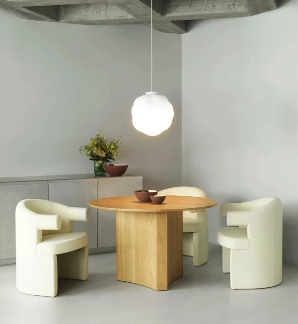 Normann Copenhagen Bue pöytä Ø120 tammi Normann Copenhagen