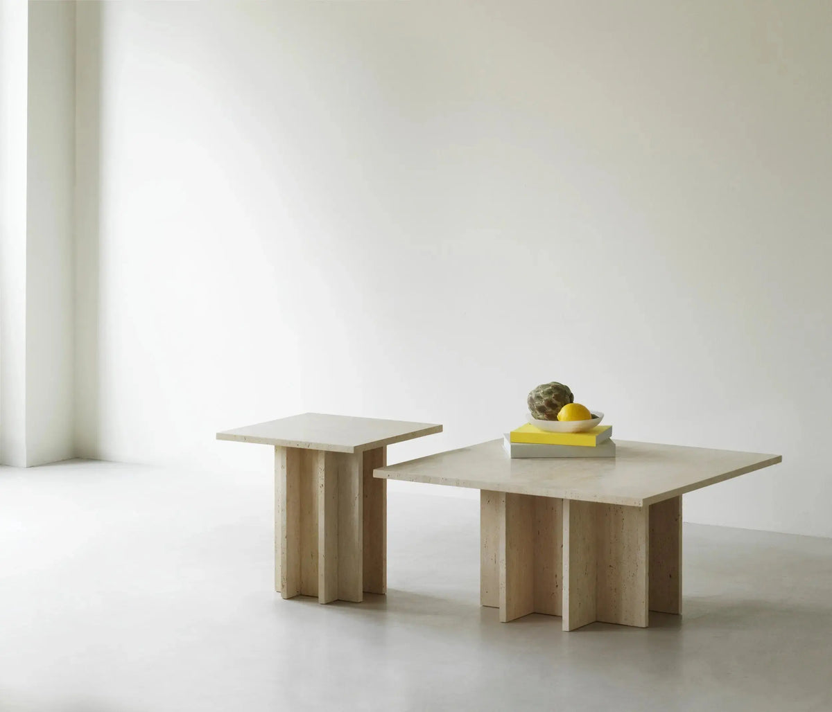 Normann Copenhagen Edge sohvapöytä travertiini Normann Copenhagen