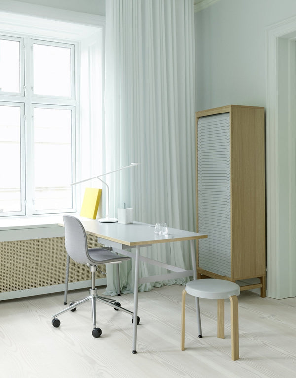 Normann Copenhagen Journal työpöytä harmaa - Laatukaluste