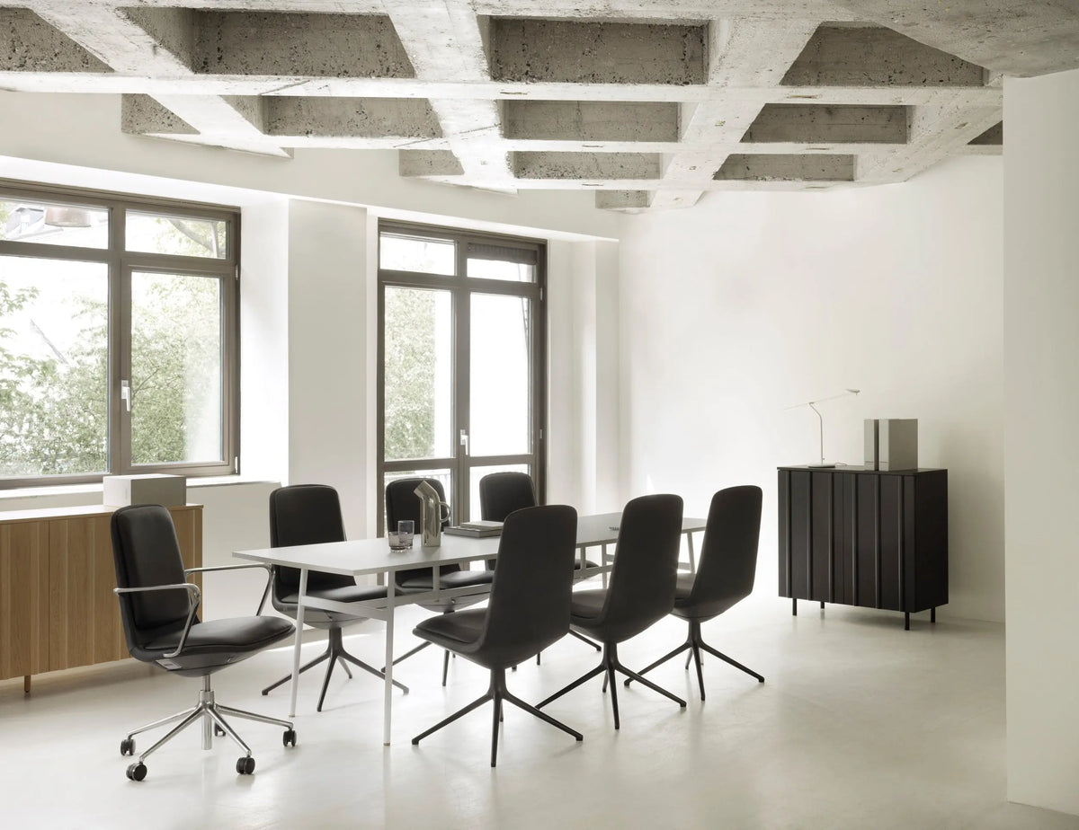 Normann Copenhagen Rib kaappi musta - Laatukaluste