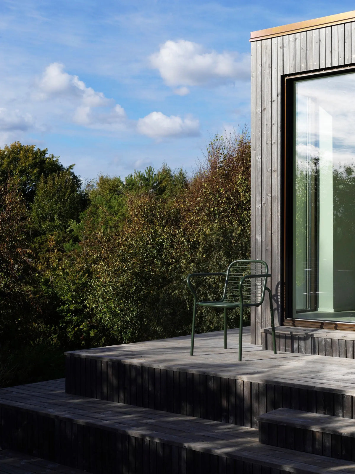 Normann Copenhagen Vig käsinojatuoli tummanvihreä Normann Copenhagen