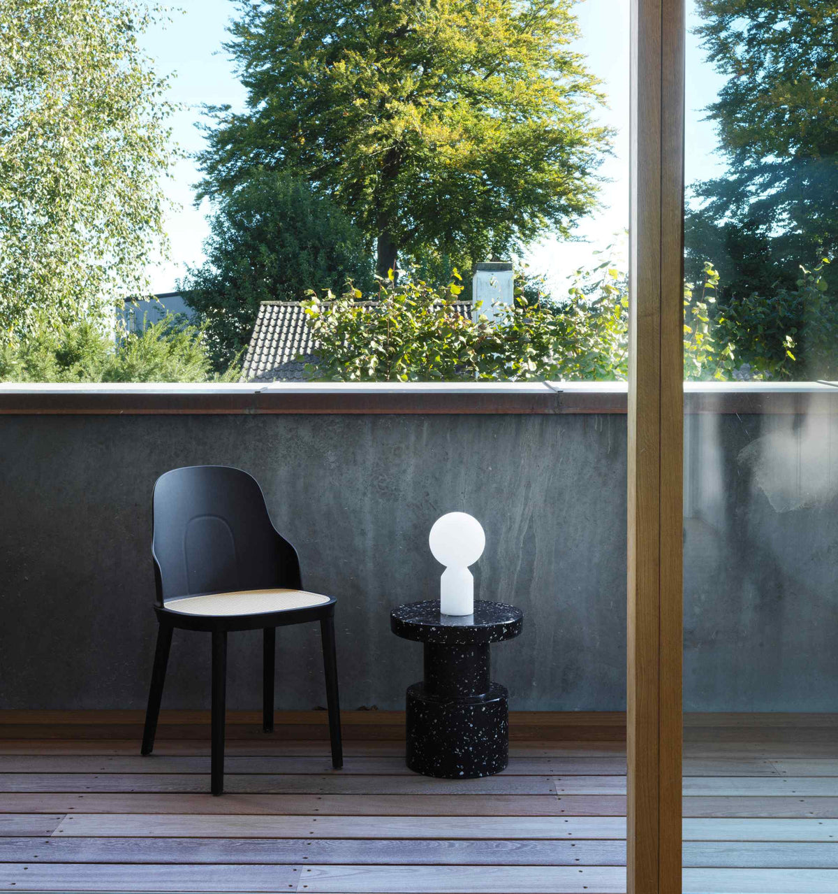 Normann Copenhagen Yo Portable pöytävalaisin pieni valkoinen Normann Copenhagen