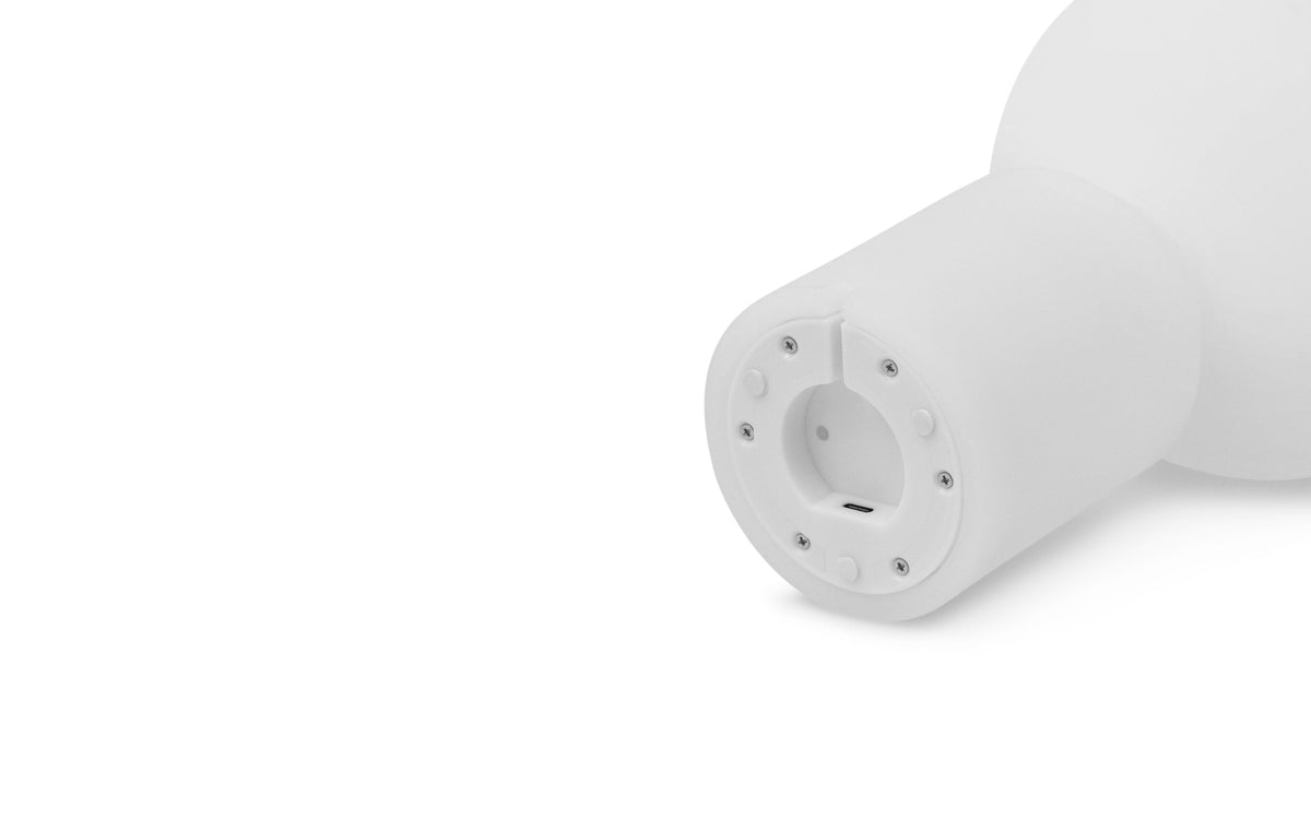 Normann Copenhagen Yo Portable pöytävalaisin pieni valkoinen Normann Copenhagen