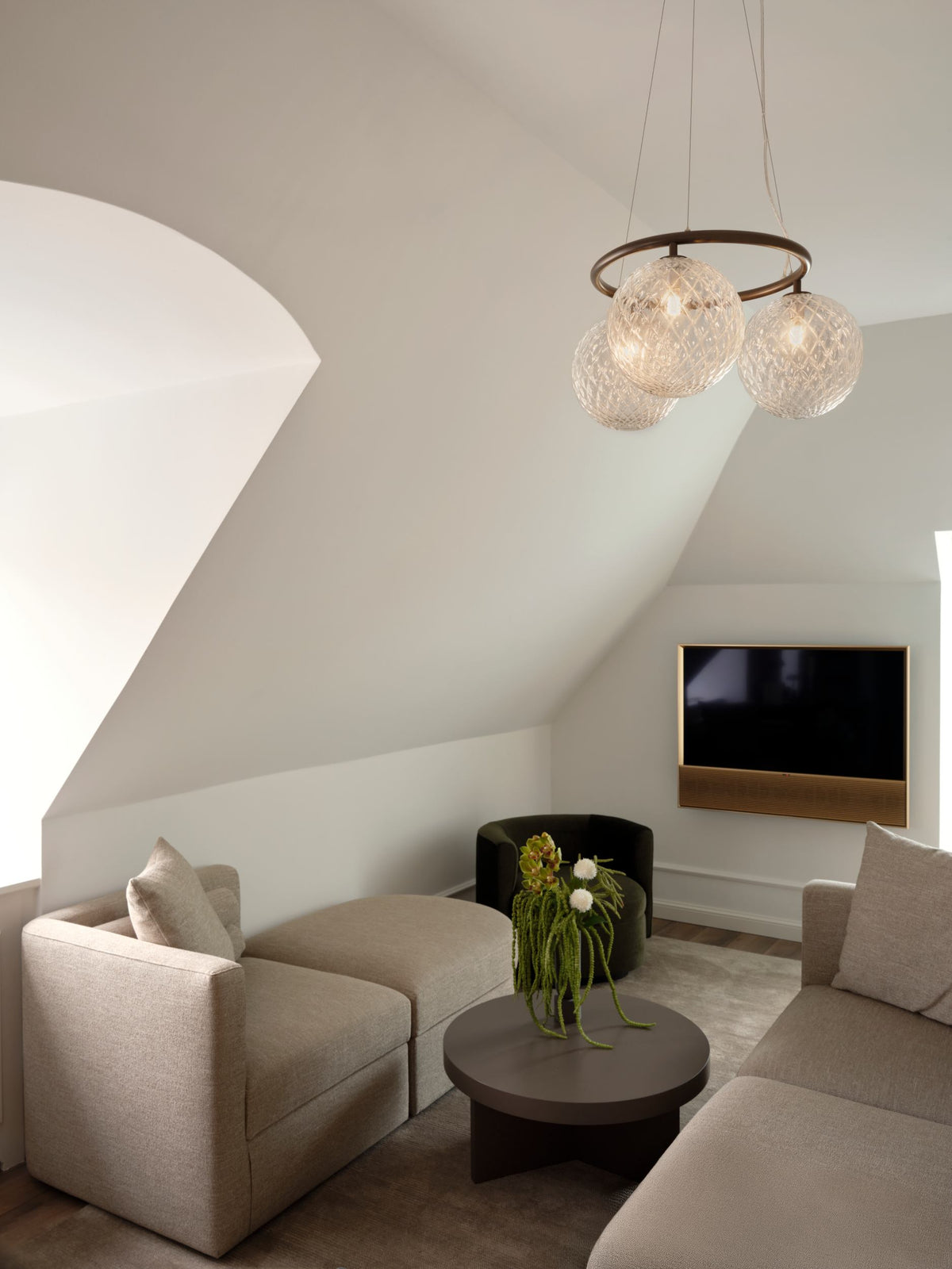 Nuura Miira 3 Circular pendant lamp bronze/clear
