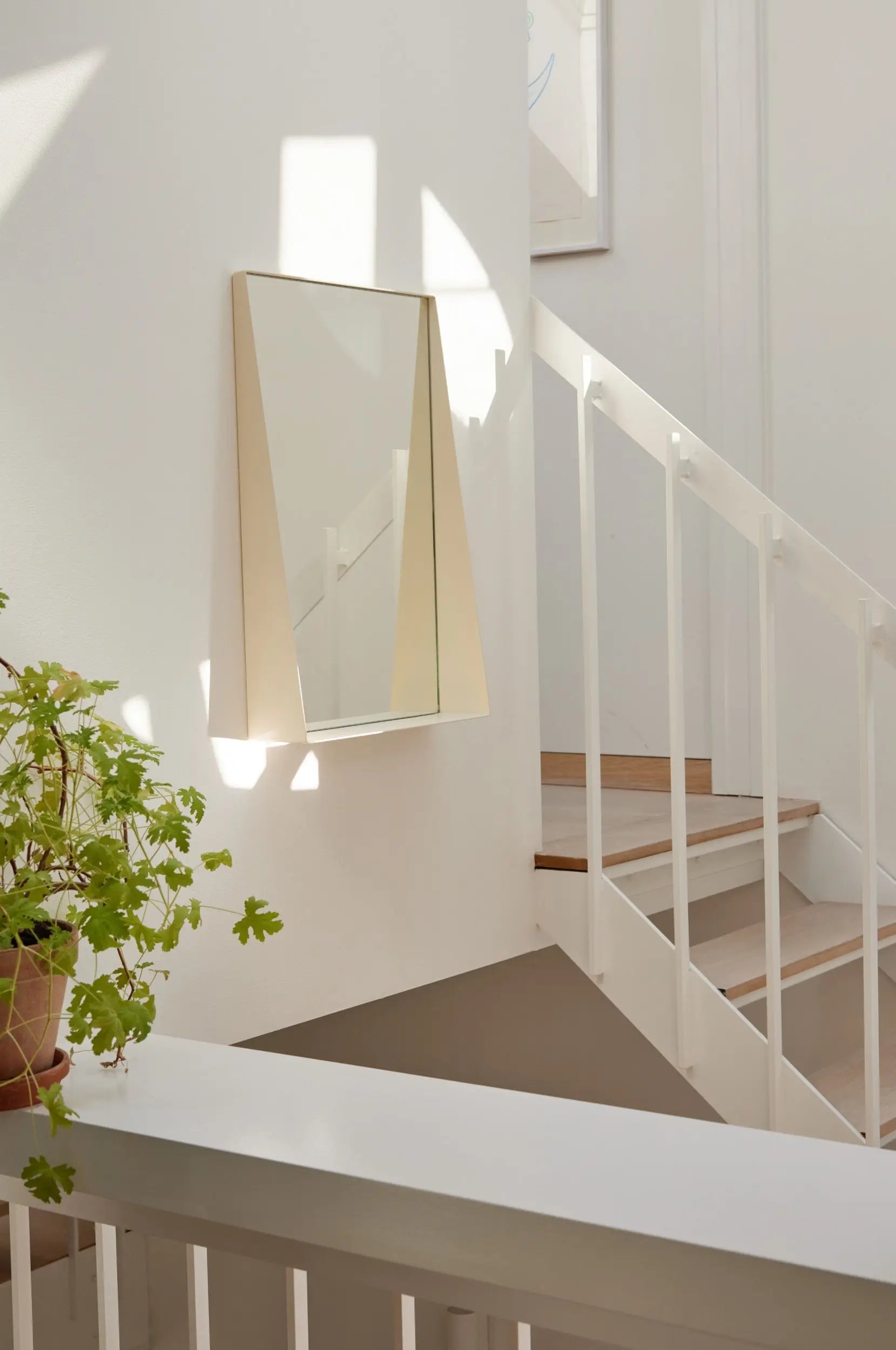 PLEASE WAIT to be SEATED Beak peili M kermanvalkoinen PLEASE WAIT to be SEATED