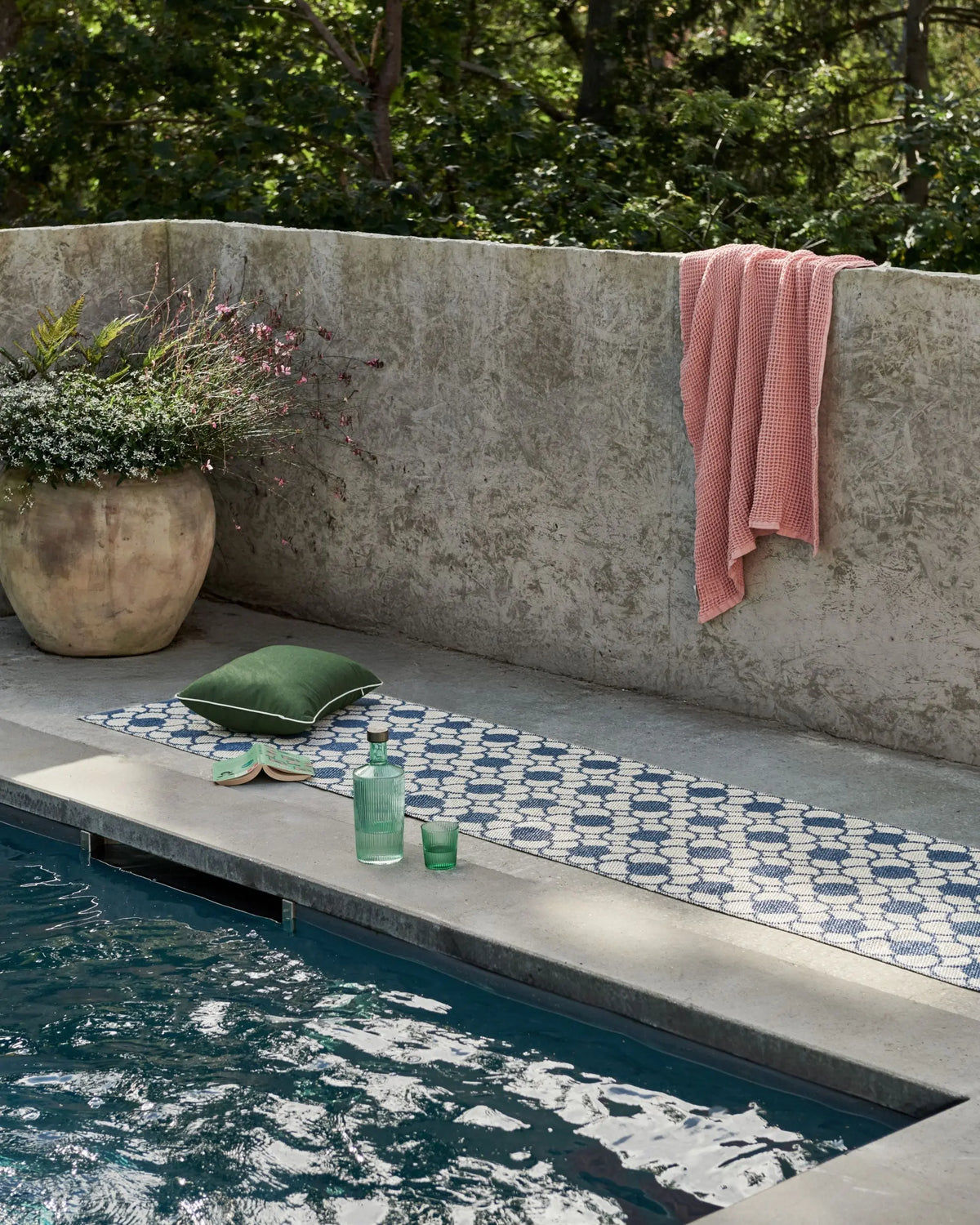 Pappelina Anya matto 70x200 river blue Pappelina