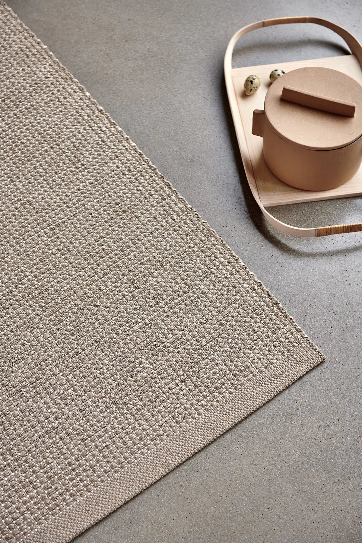 Pappelina EMM matto 70x180 potato/beige metallic Pappelina