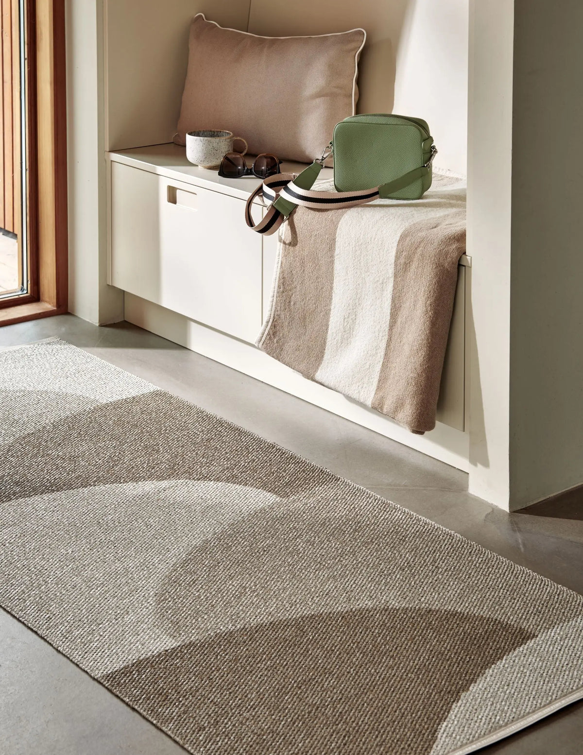 Pappelina Hill matto 70x270 dark linen/linen/fossil grey Pappelina