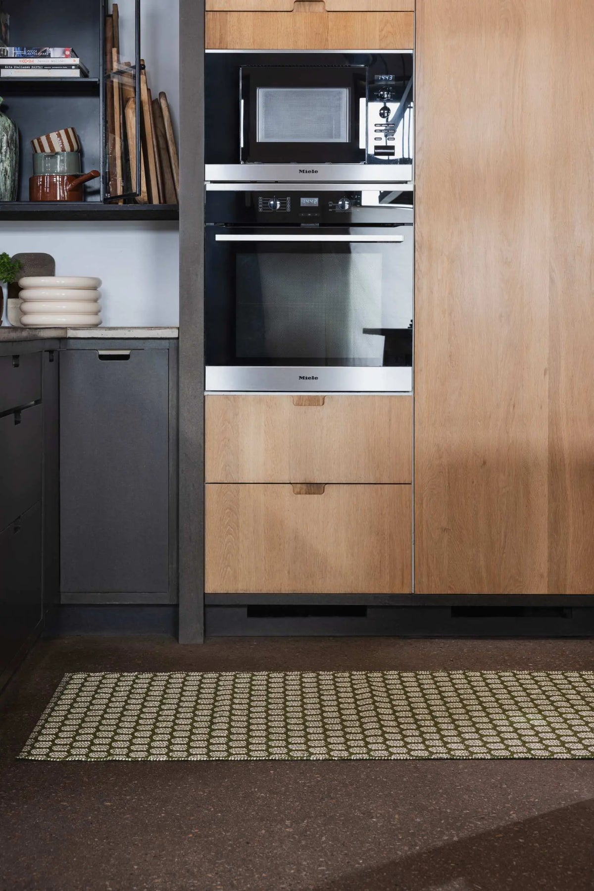 Pappelina Mimi 70x180 matto dark olive/cream Pappelina