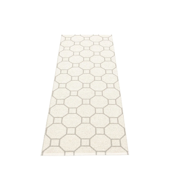 Pappelina Rakel matto 70x225 warm grey/vanilla - Laatukaluste
