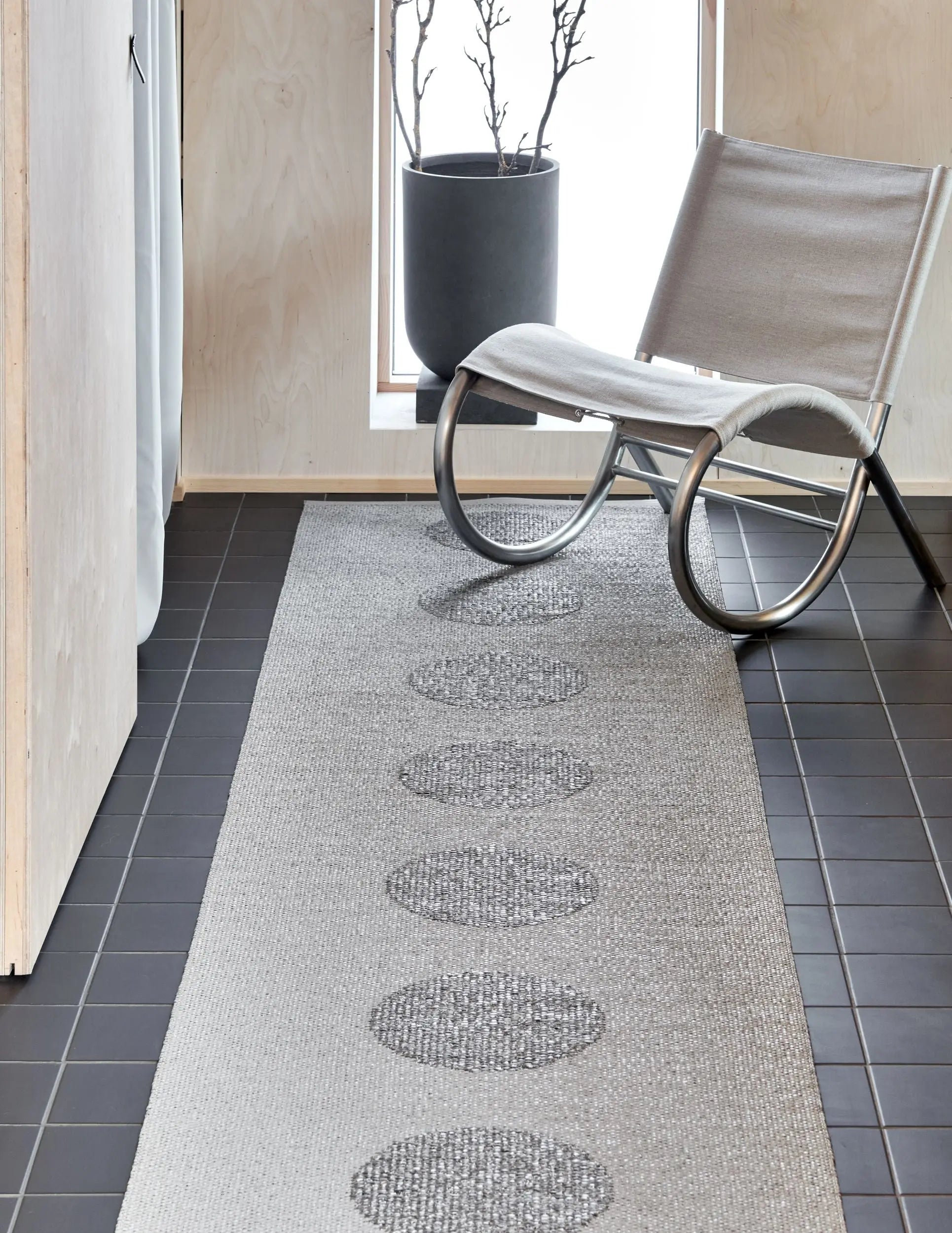 Pappelina Vera 2.0 matto 70x120 grey/granit metallic Pappelina