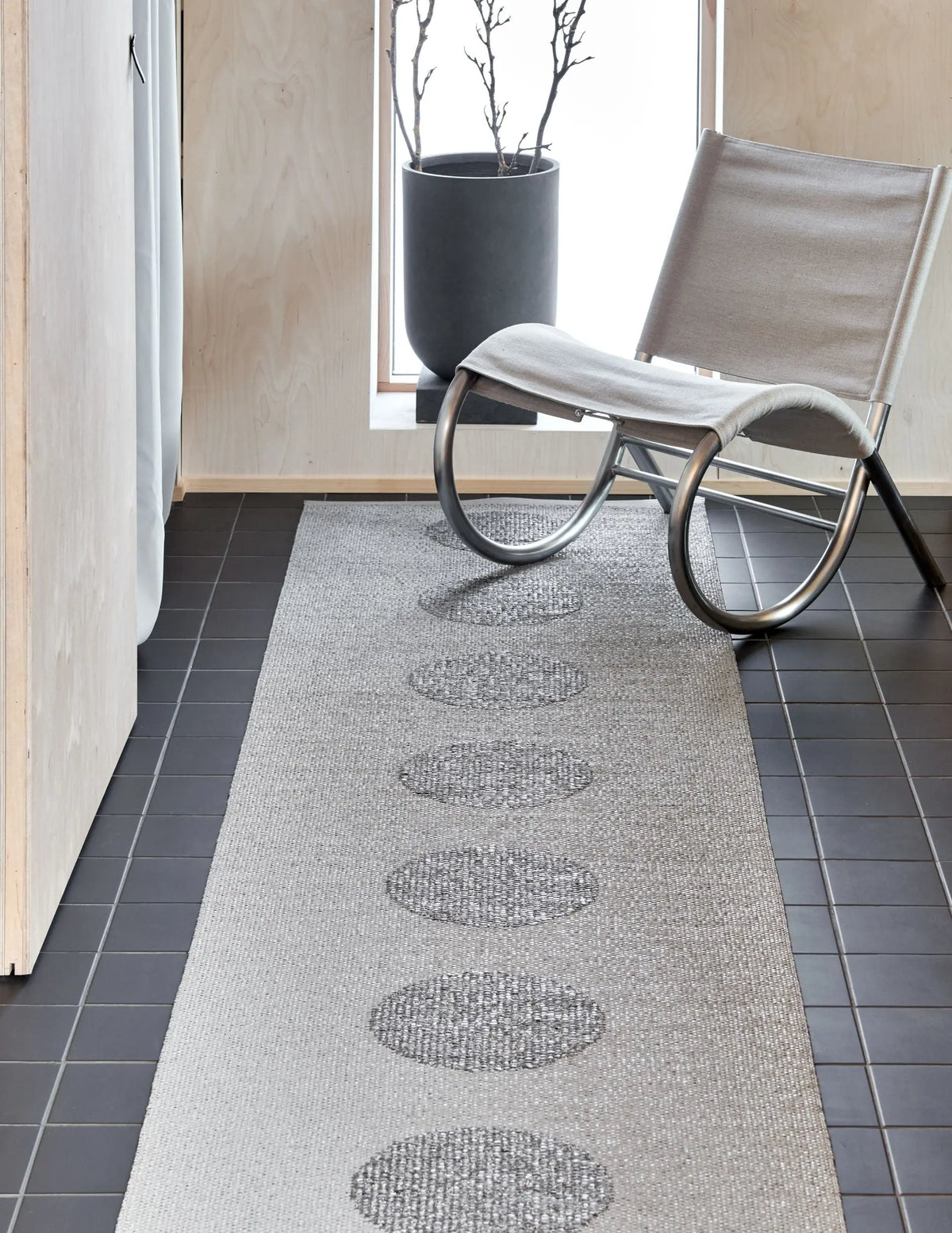 Pappelina Vera 2.0 matto 70x120 grey/granit metallic Pappelina