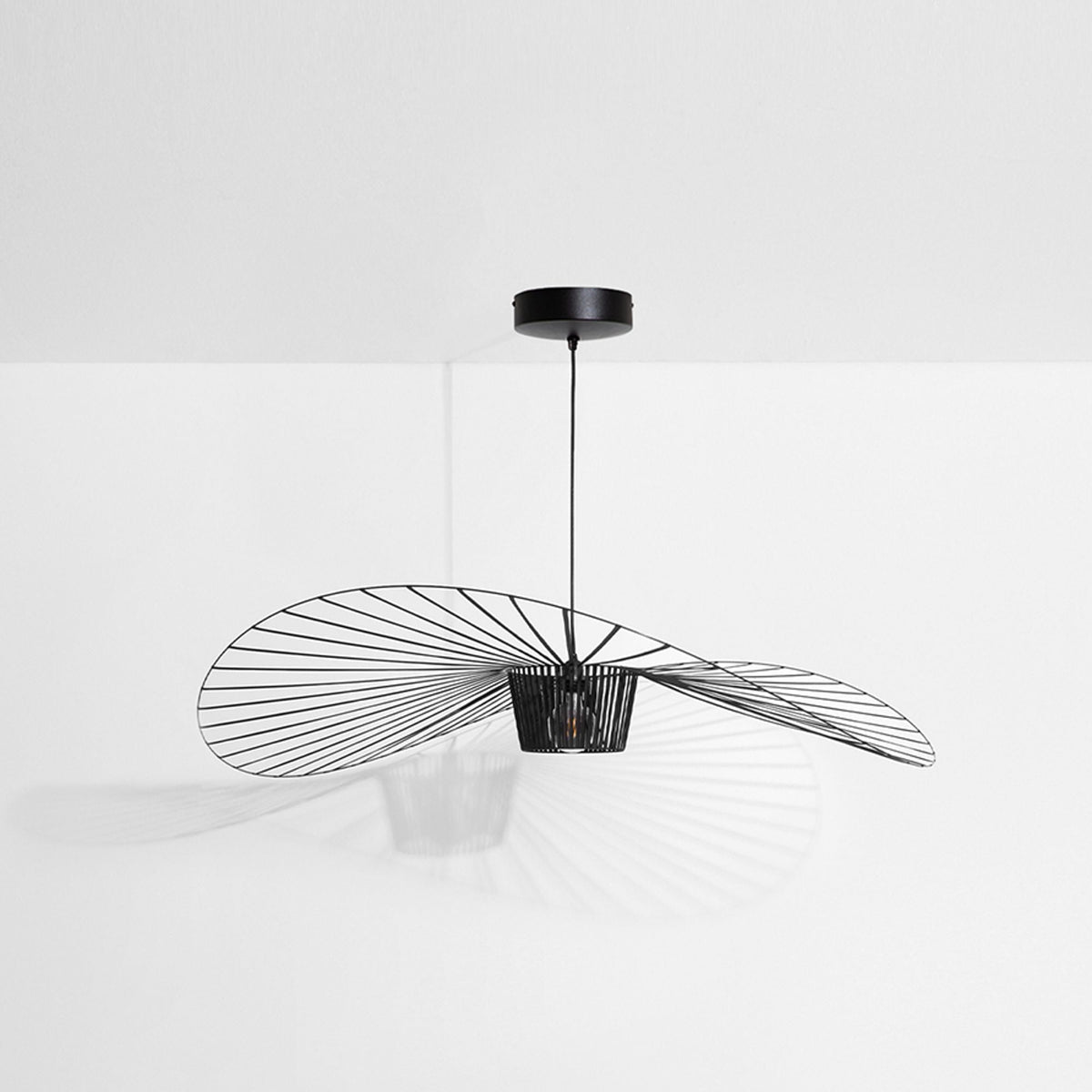 Petite Friture Vertigo riippuvalaisin 110 cm musta Petite Friture