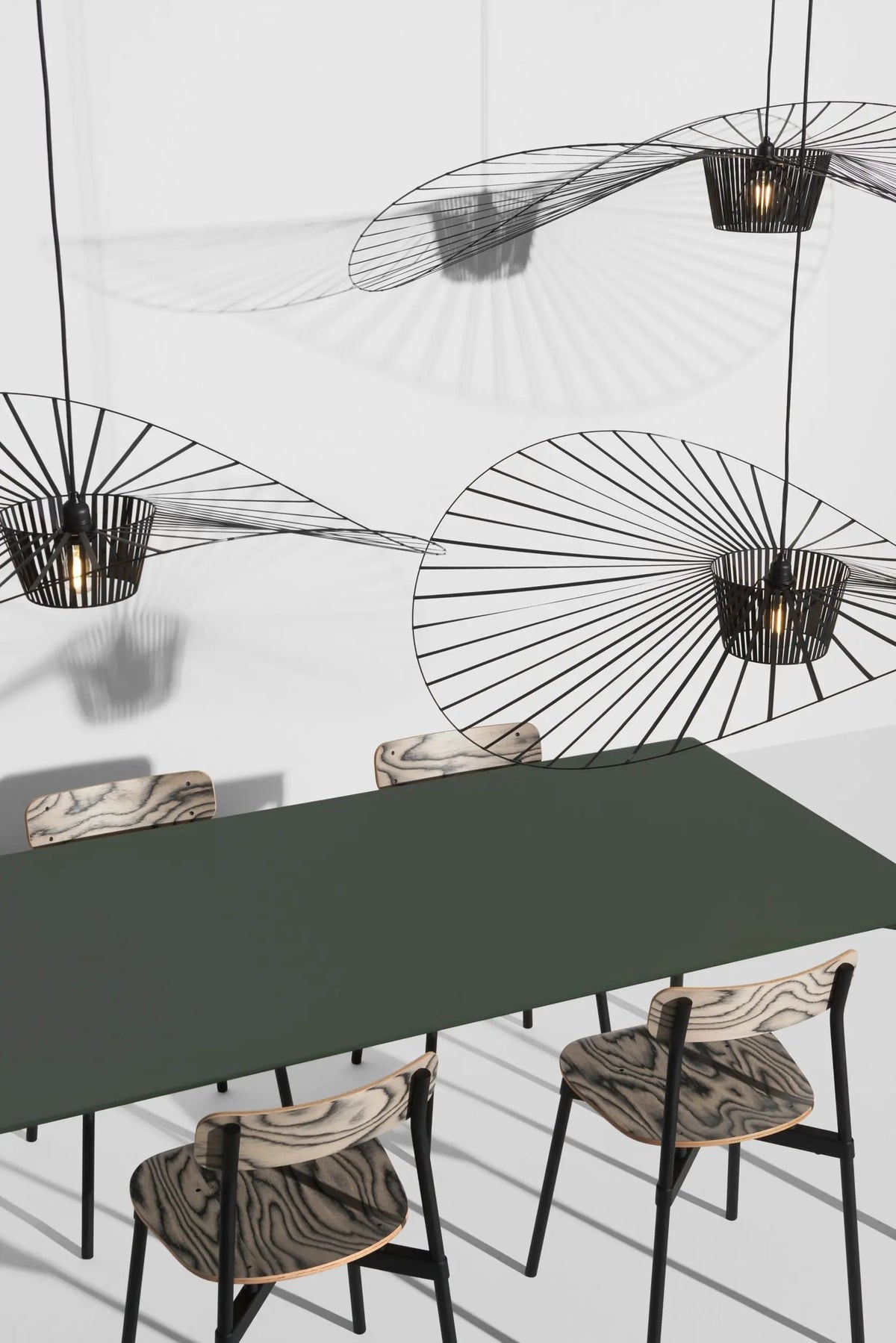 Petite Friture Vertigo riippuvalaisin 110 cm musta Petite Friture