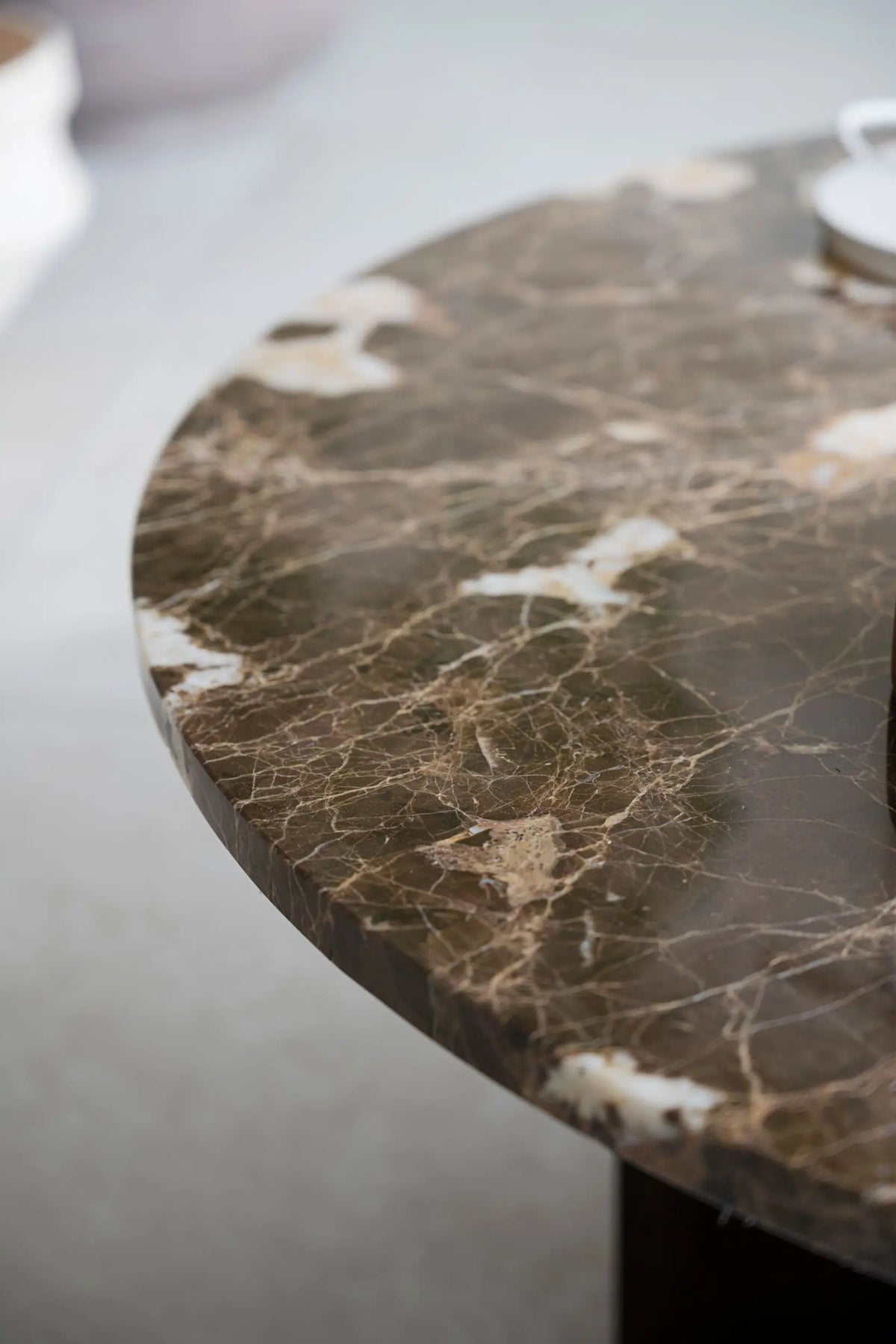 Rowico Brooksville sohvapöytä Ø90 tumma tammi/ruskea Rowico