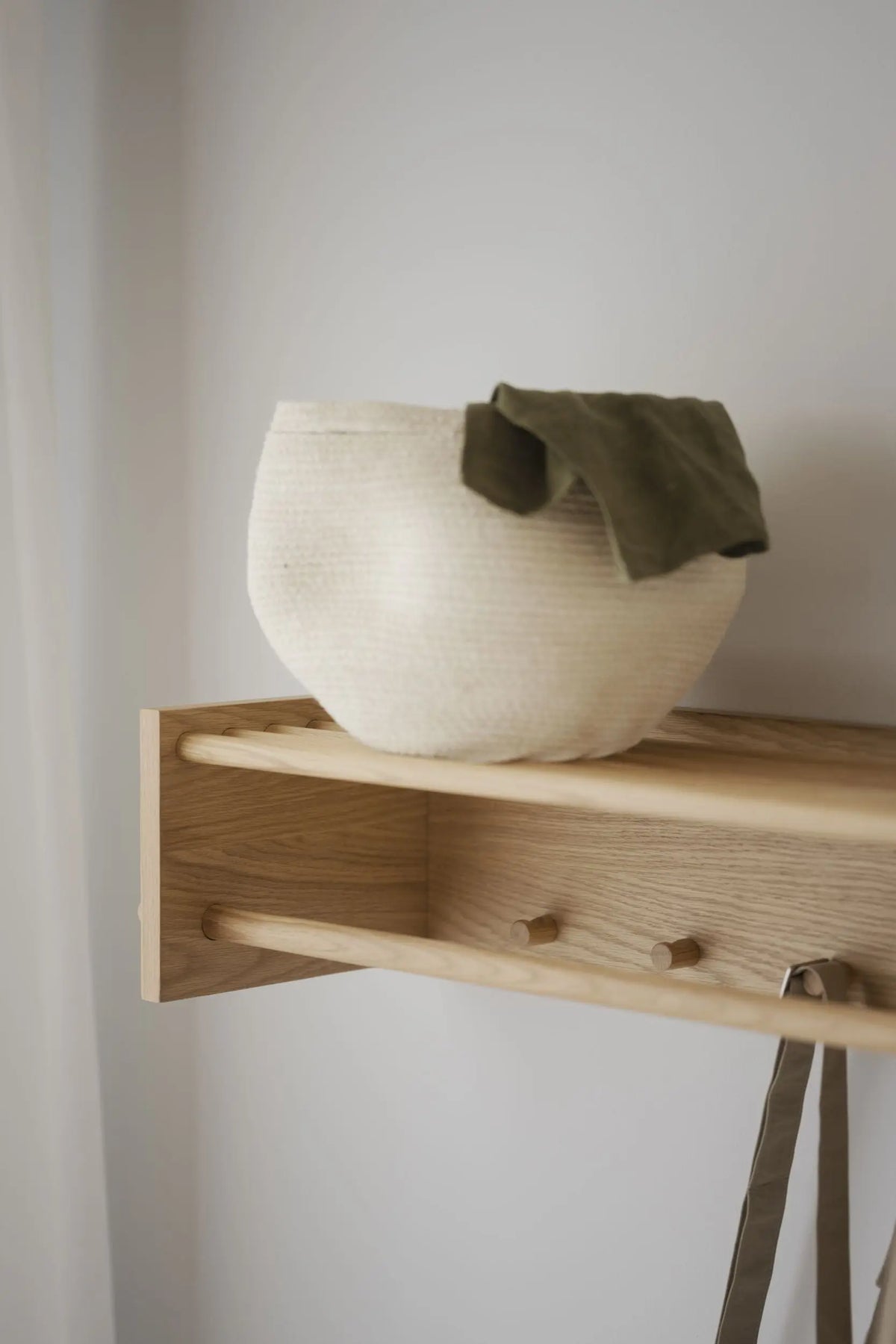 Rowico Hillmond hattuteline tammi Rowico