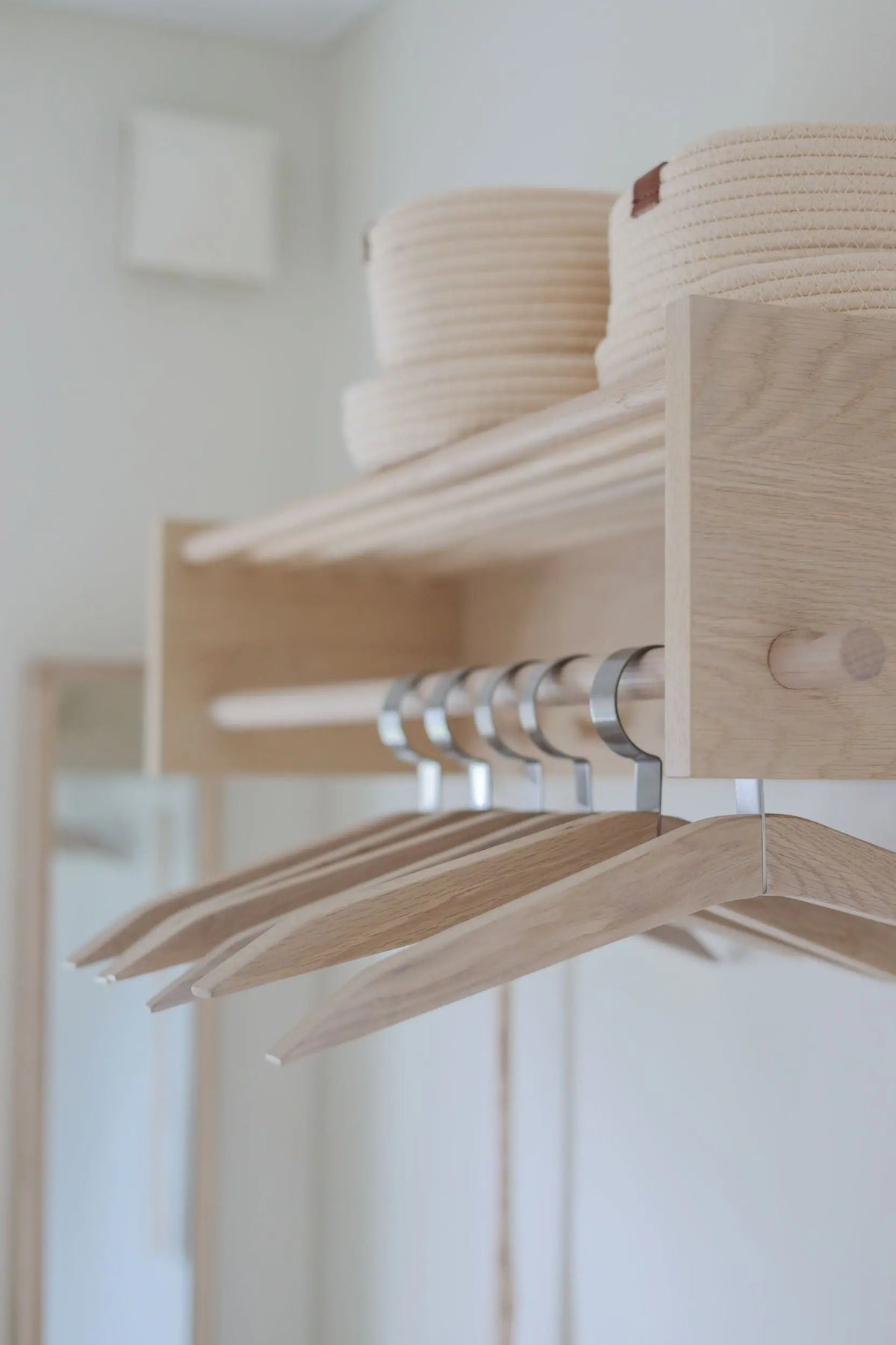 Rowico Hillmond hattuteline valkolakattu tammi Rowico