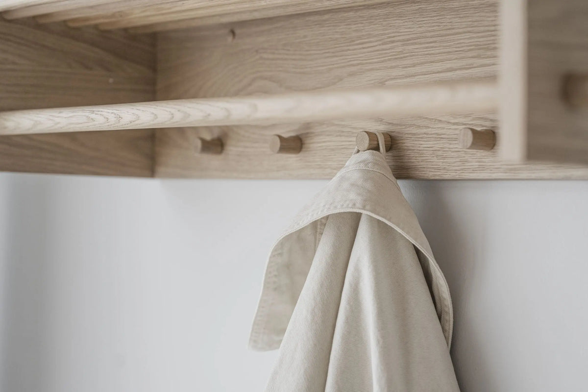 Rowico Hillmond hattuteline valkolakattu tammi Rowico