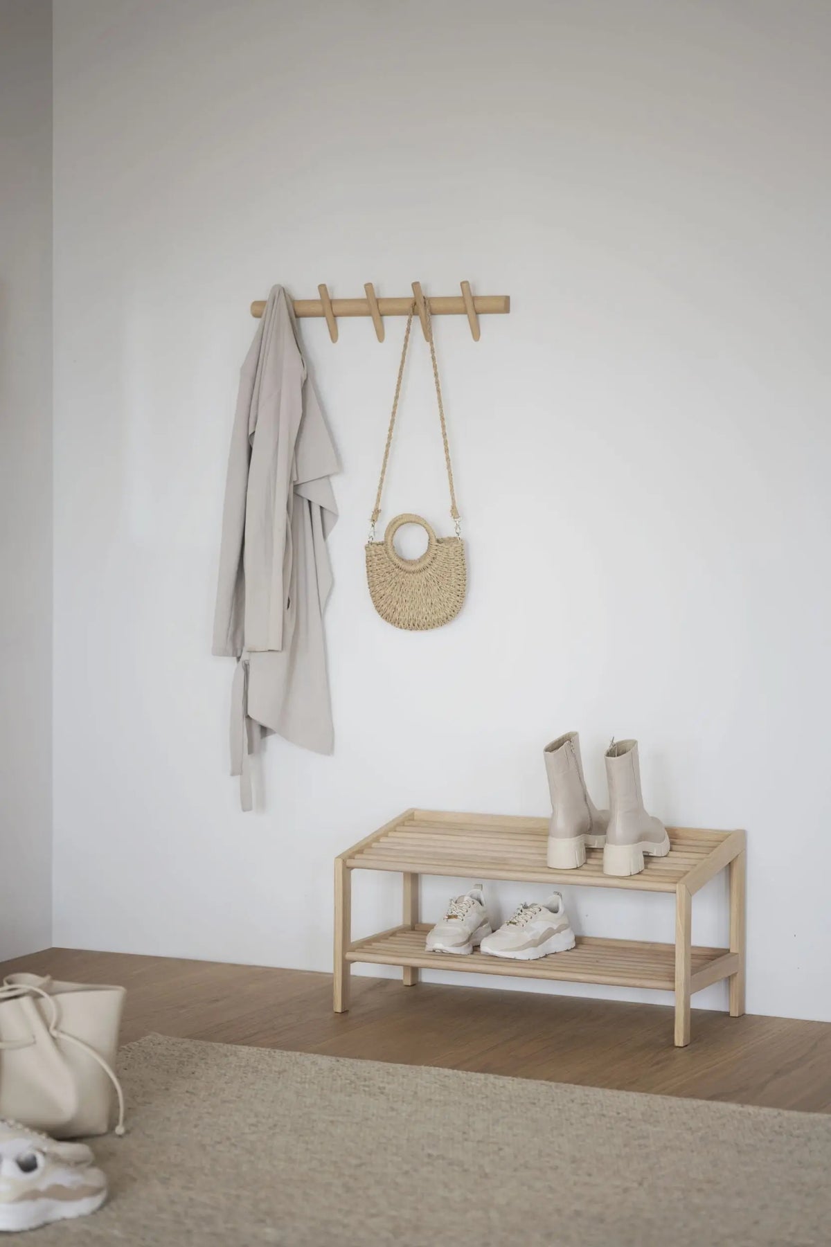 Rowico Hillmond kenkäteline valkolakattu tammi Rowico