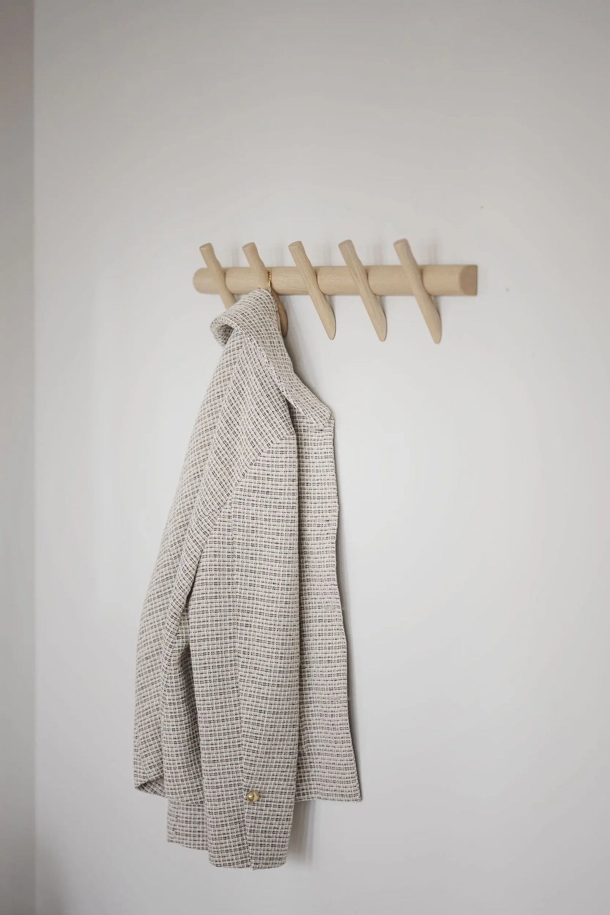 Rowico Hillmond naulakko valkolakattu tammi Rowico