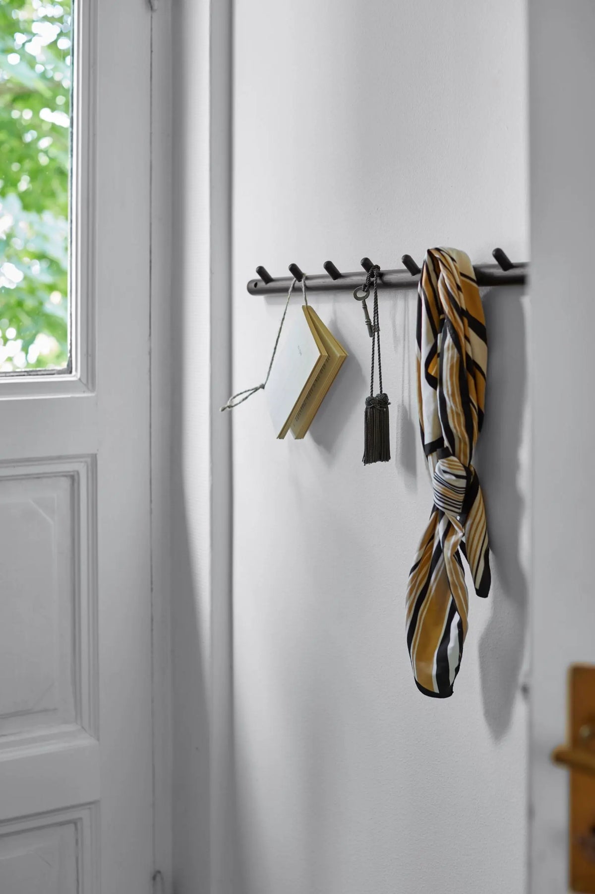 Rowico Milford naulakko 80 cm musta Rowico