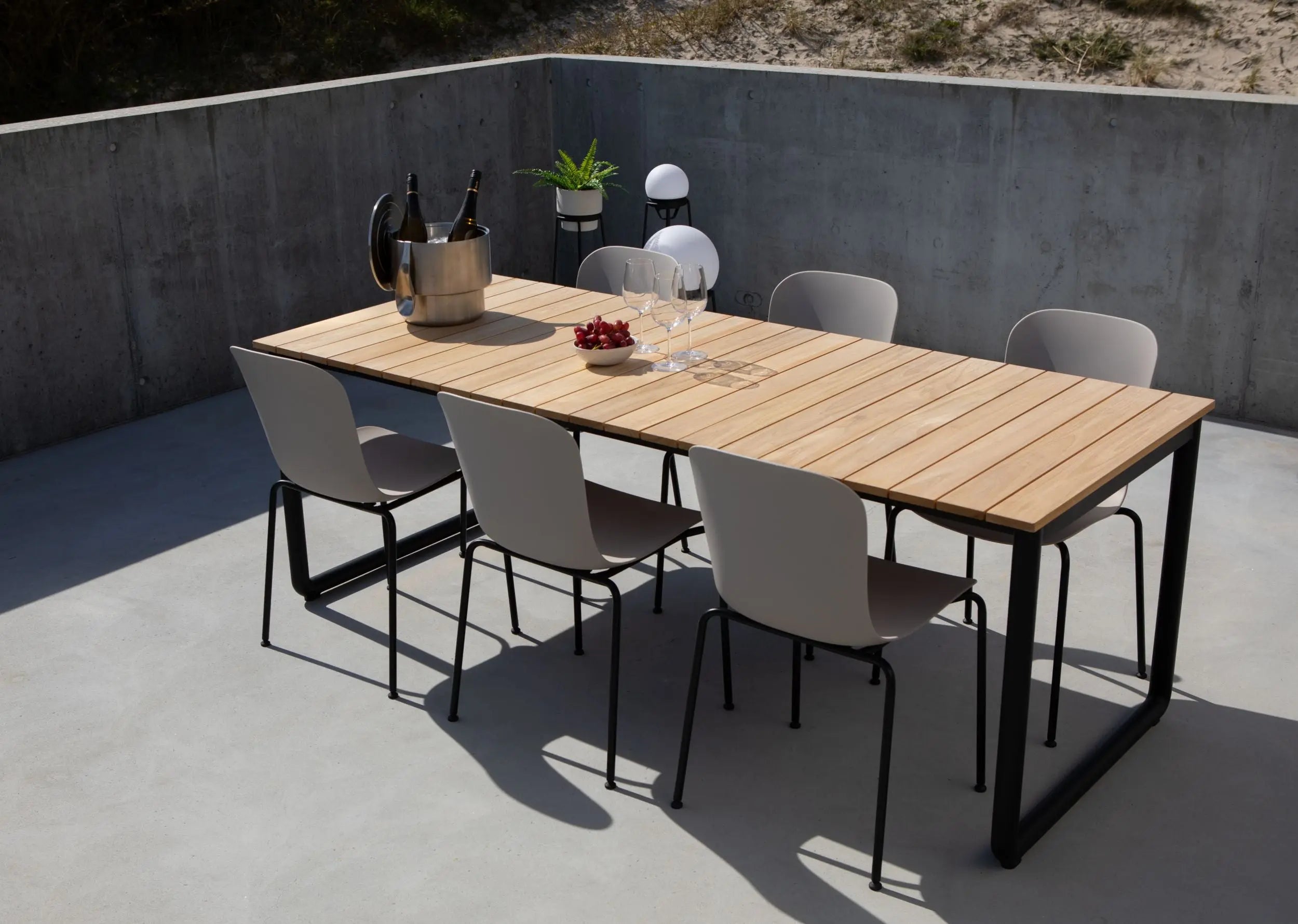 SACKit Patio 214x90 pöytä tiikki SACKit