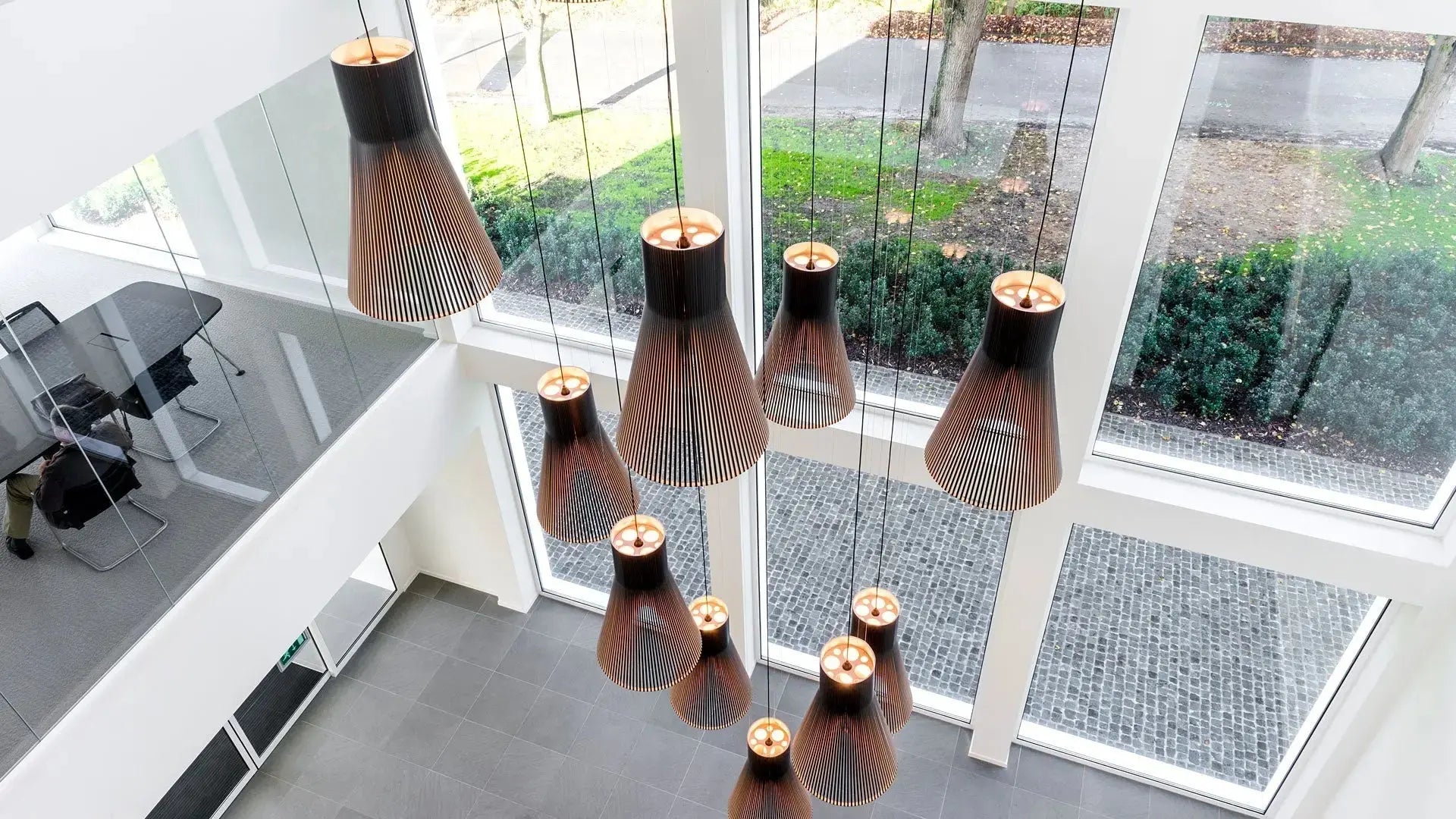 Secto Magnum 4202 valaisin musta - Laatukaluste