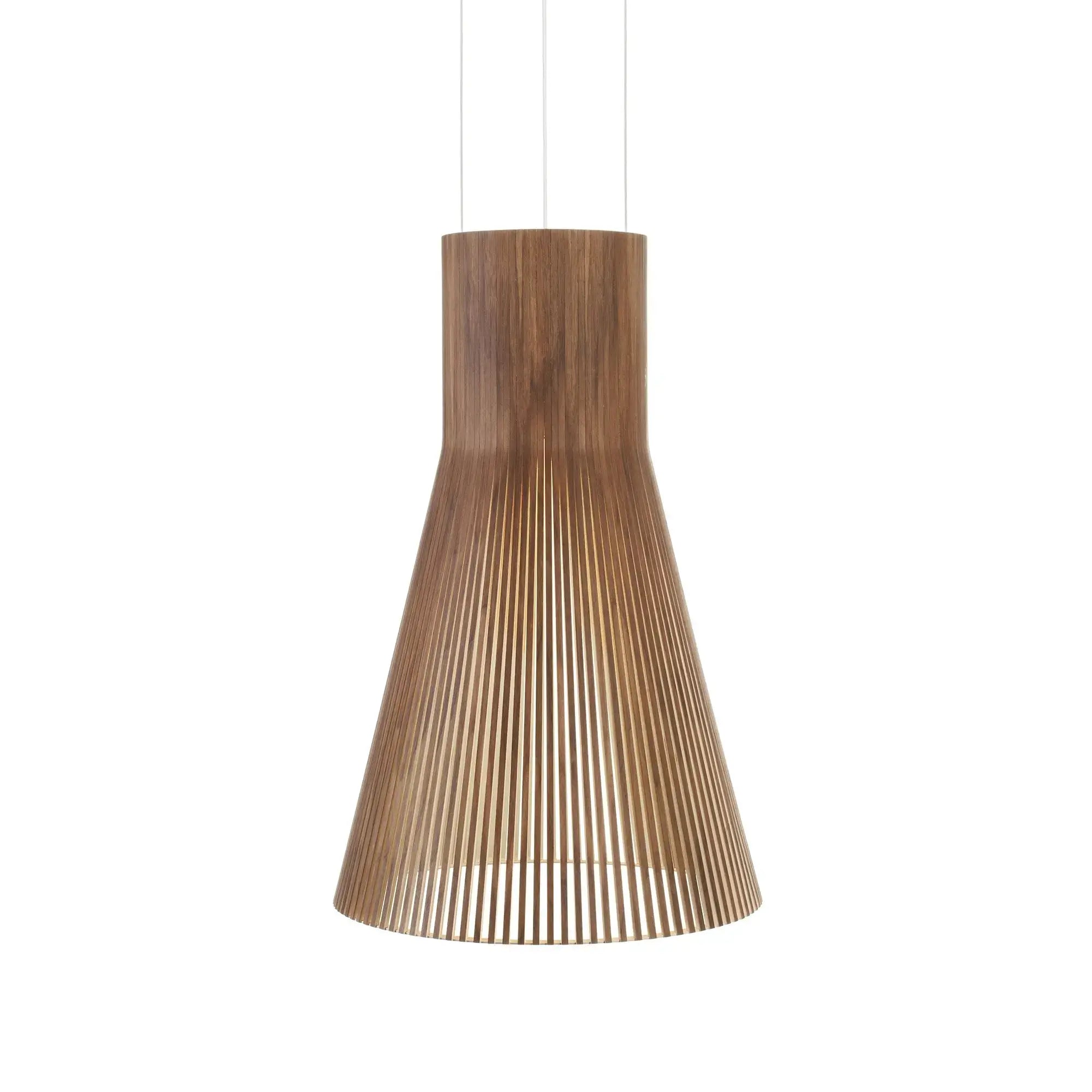 Secto Magnum 4202 valaisin pähkinä - Laatukaluste