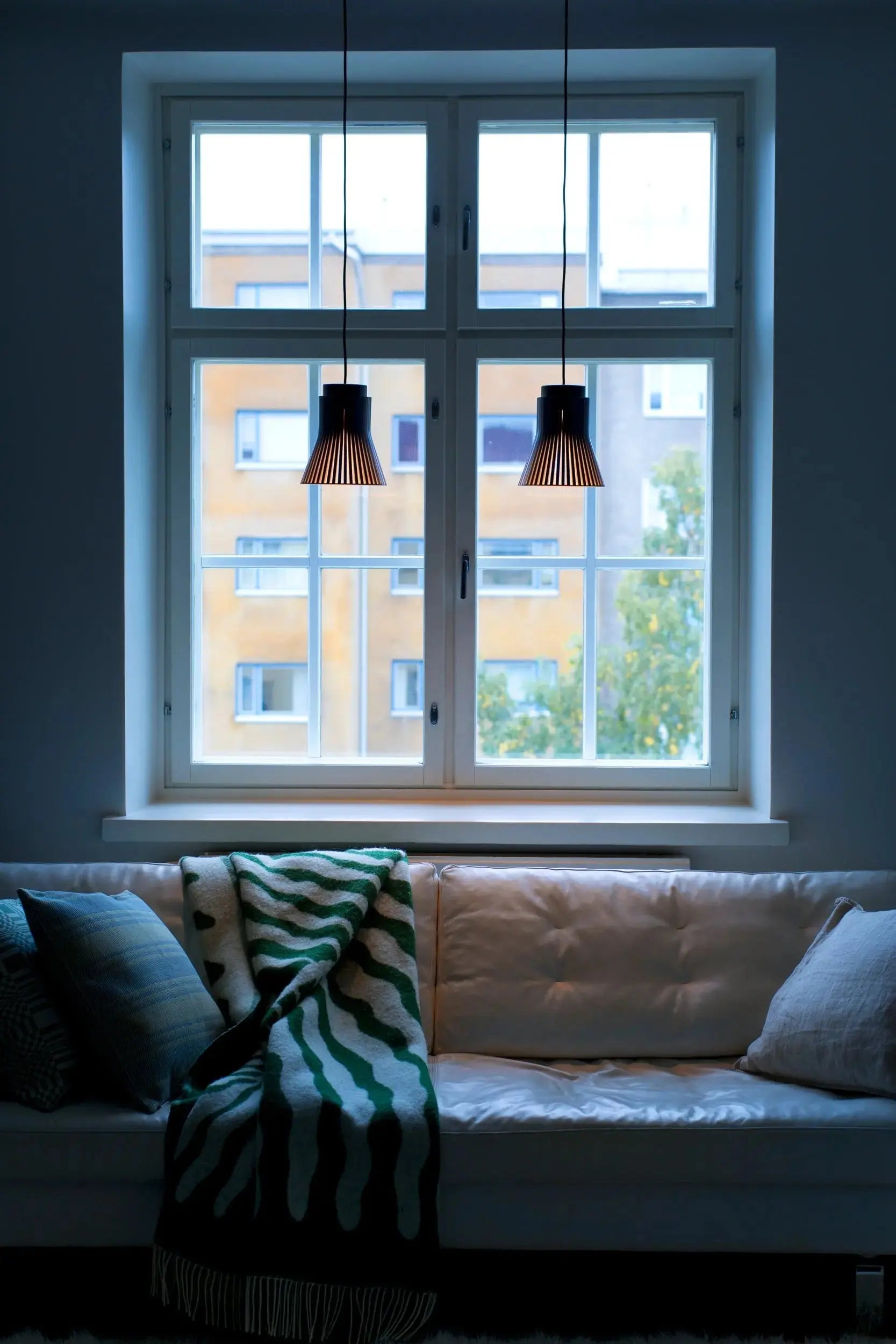 Secto Petite 4600 valaisin musta Secto Design