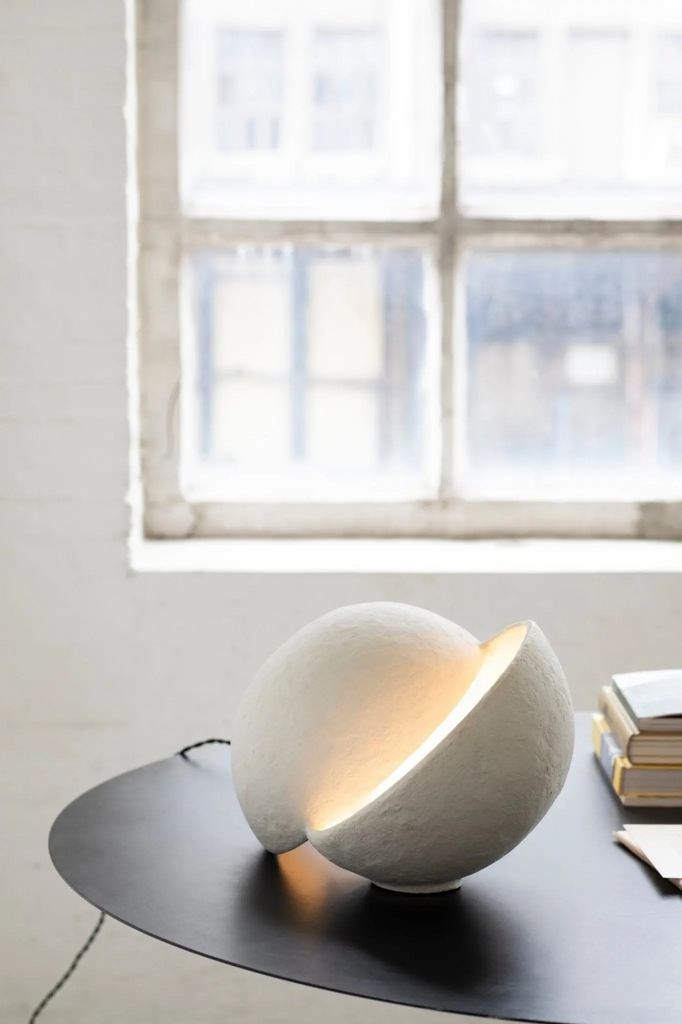 Serax Earth pöytävalaisin luonnonvalkoinen - Laatukaluste