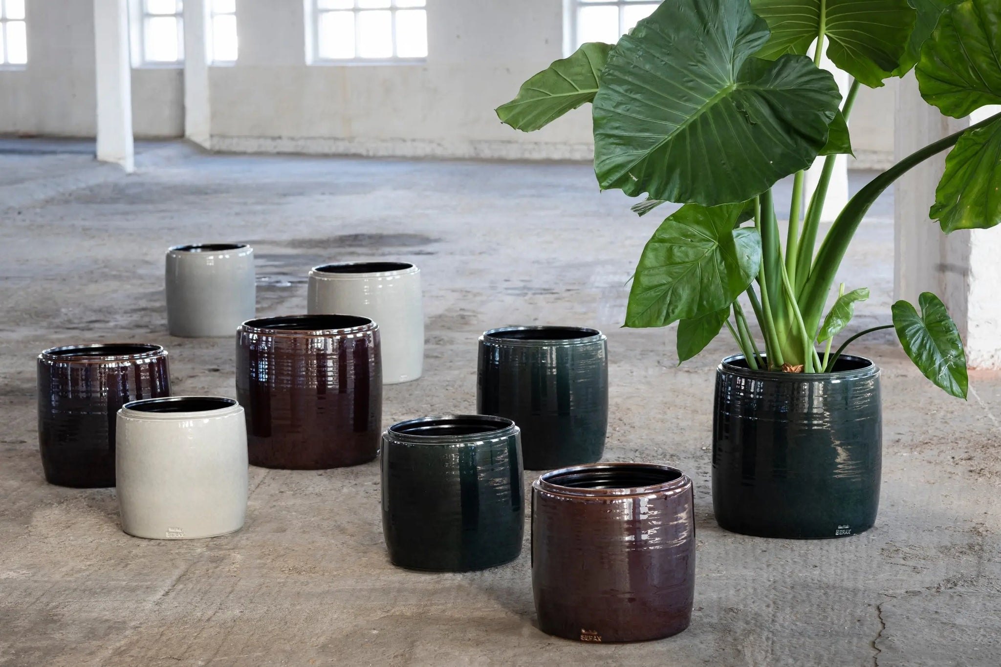serax plant pot Serax Flower Pot M brown