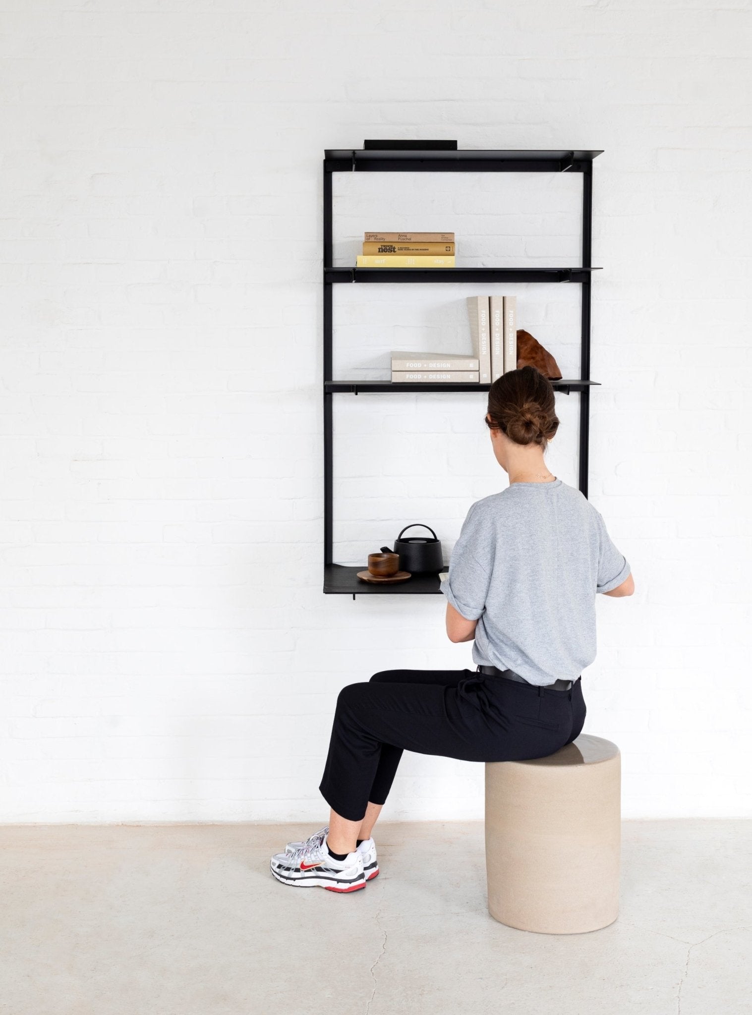 Serax Pawn sivupöytä Ø32 beige - Laatukaluste