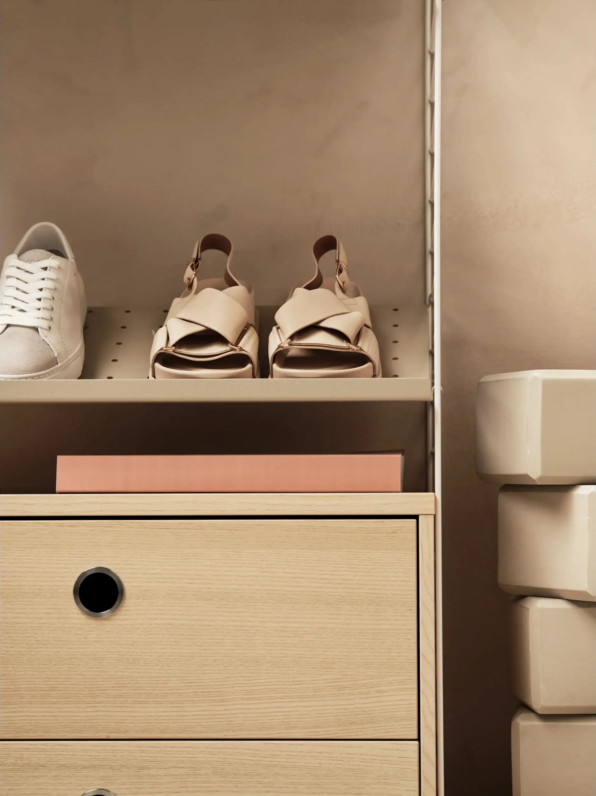 String System kenkähylly metalli 58x30 beige String Furniture