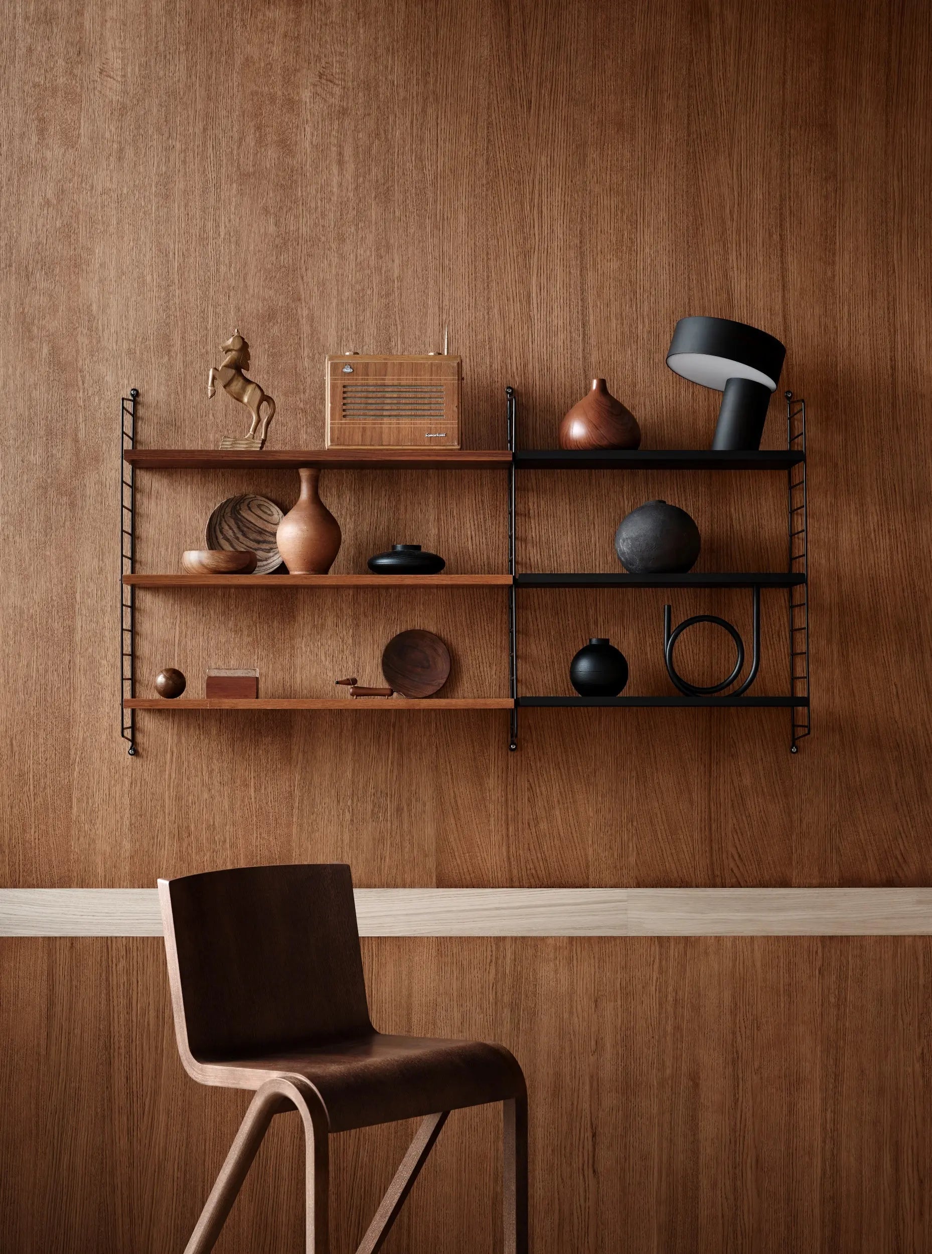 String System metallihylly matala reuna 58x20 musta String Furniture