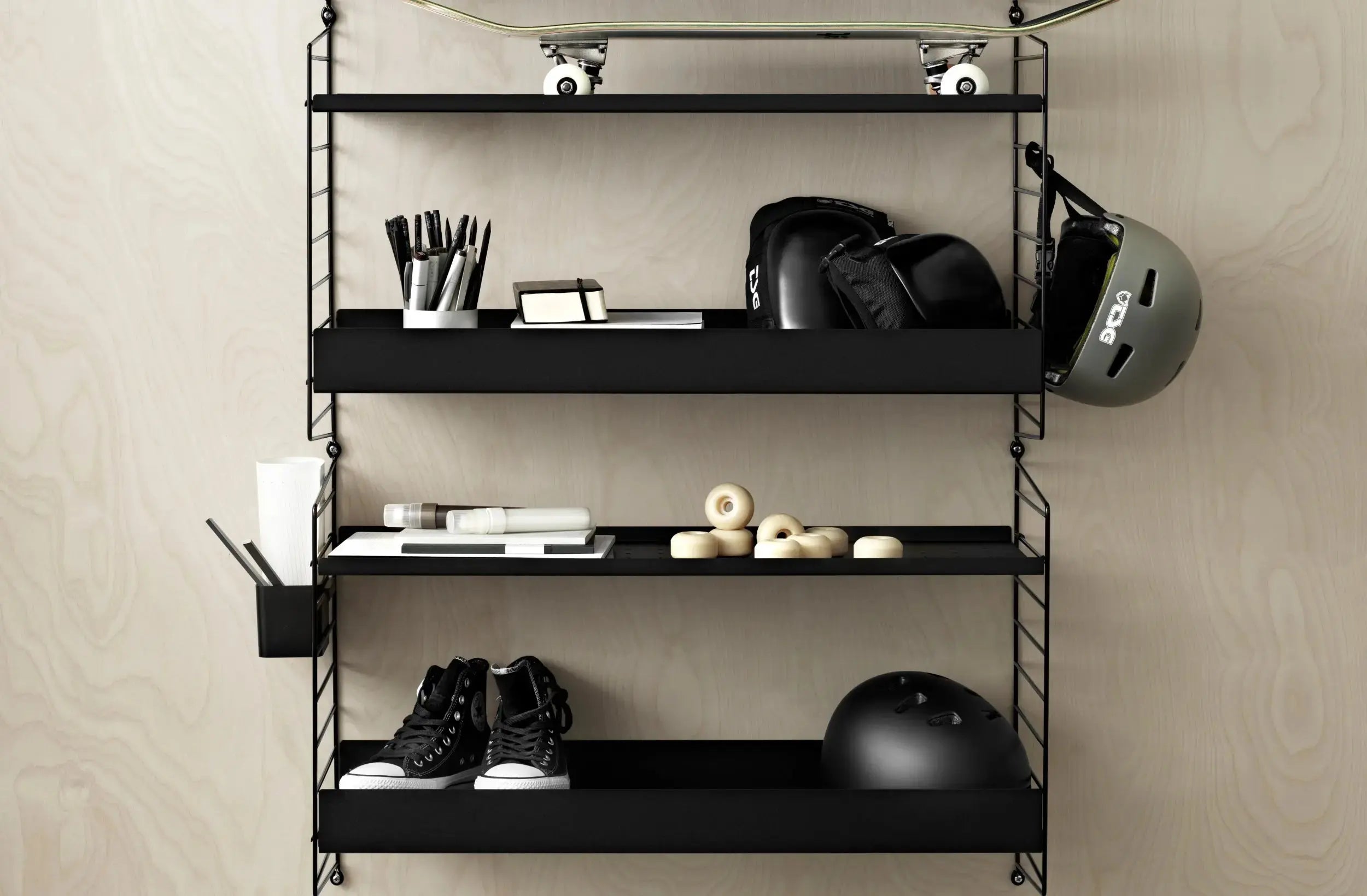 String System sivupaneeli 50x30 musta String Furniture