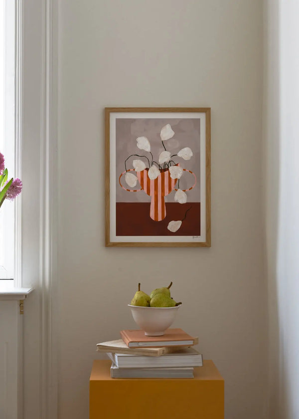 The Poster Club White Flowers in Striped Vase juliste The Poster Club