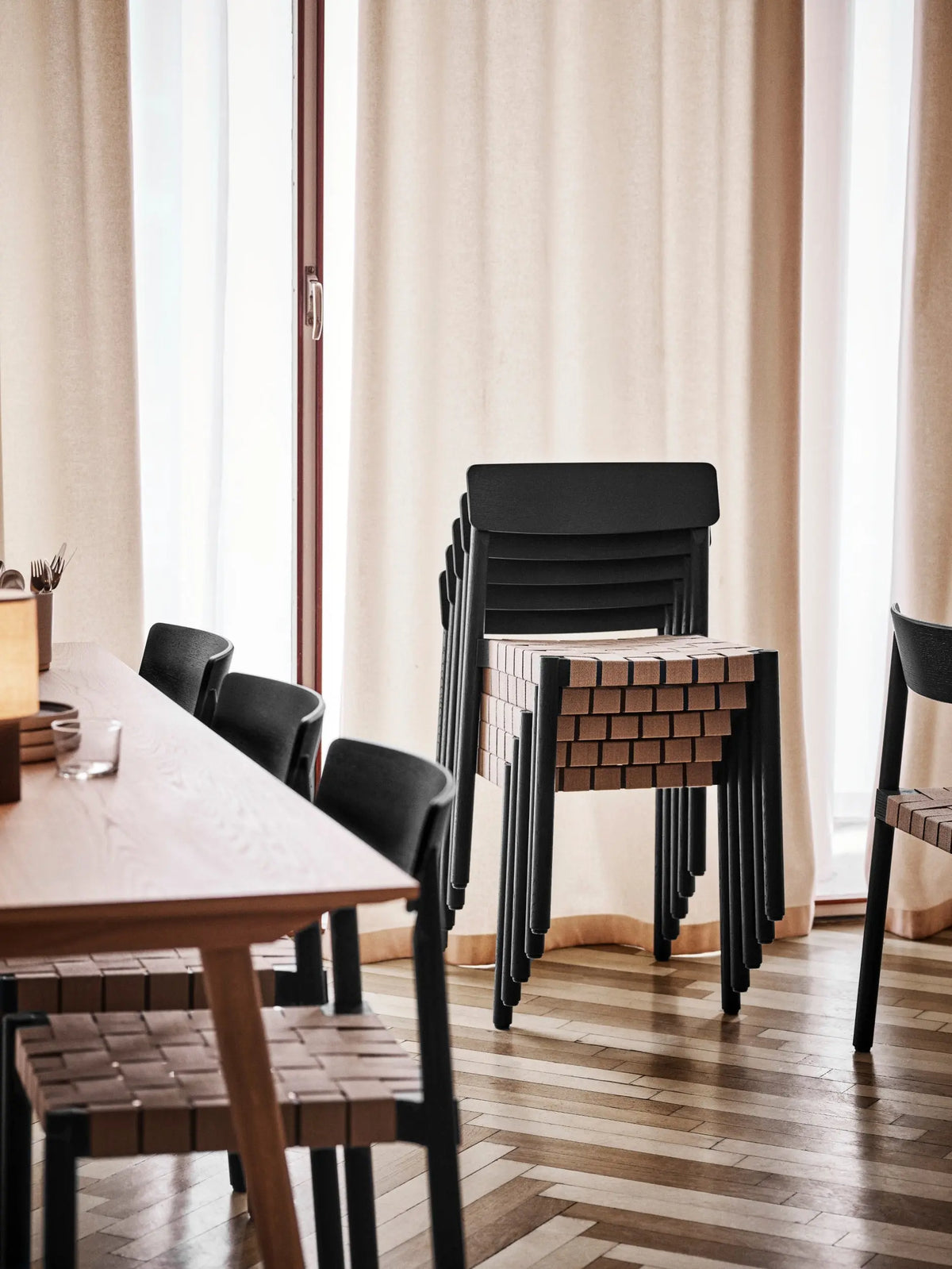 &Tradition Betty TK1 tuoli musta/luonnonvärinen &Tradition