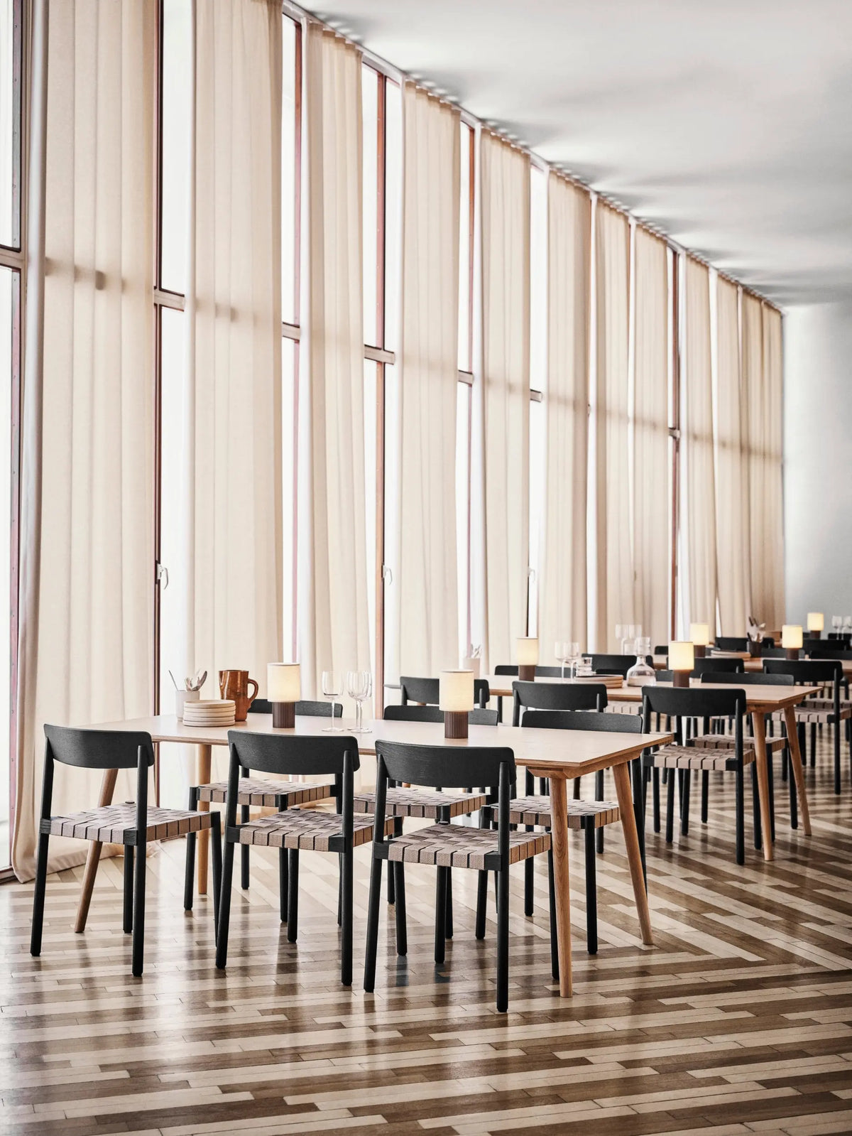 &Tradition Betty TK1 tuoli musta/luonnonvärinen &Tradition