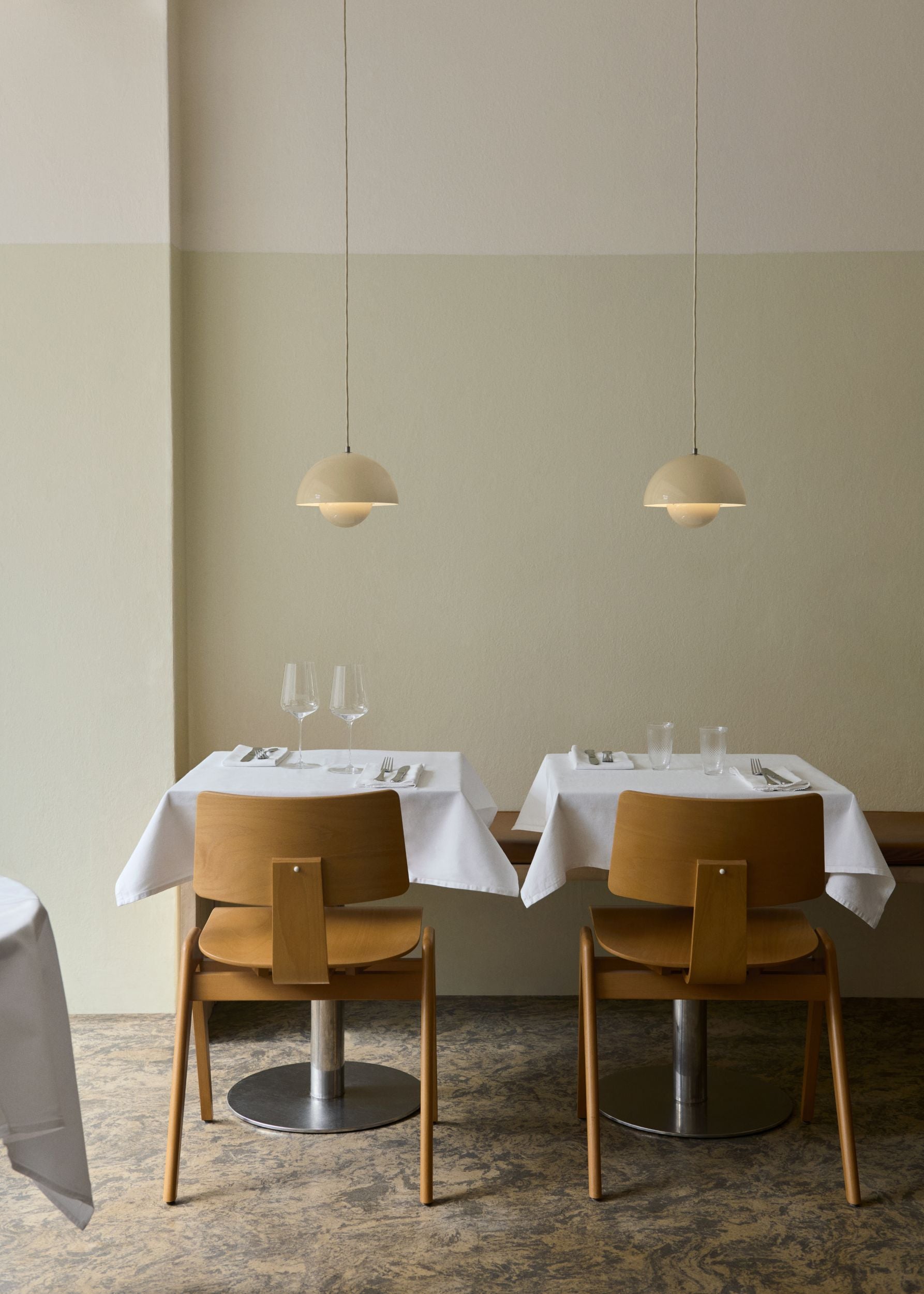 &Tradition Flowerpot VP1 valaisin norsunluunvalkoinen &Tradition