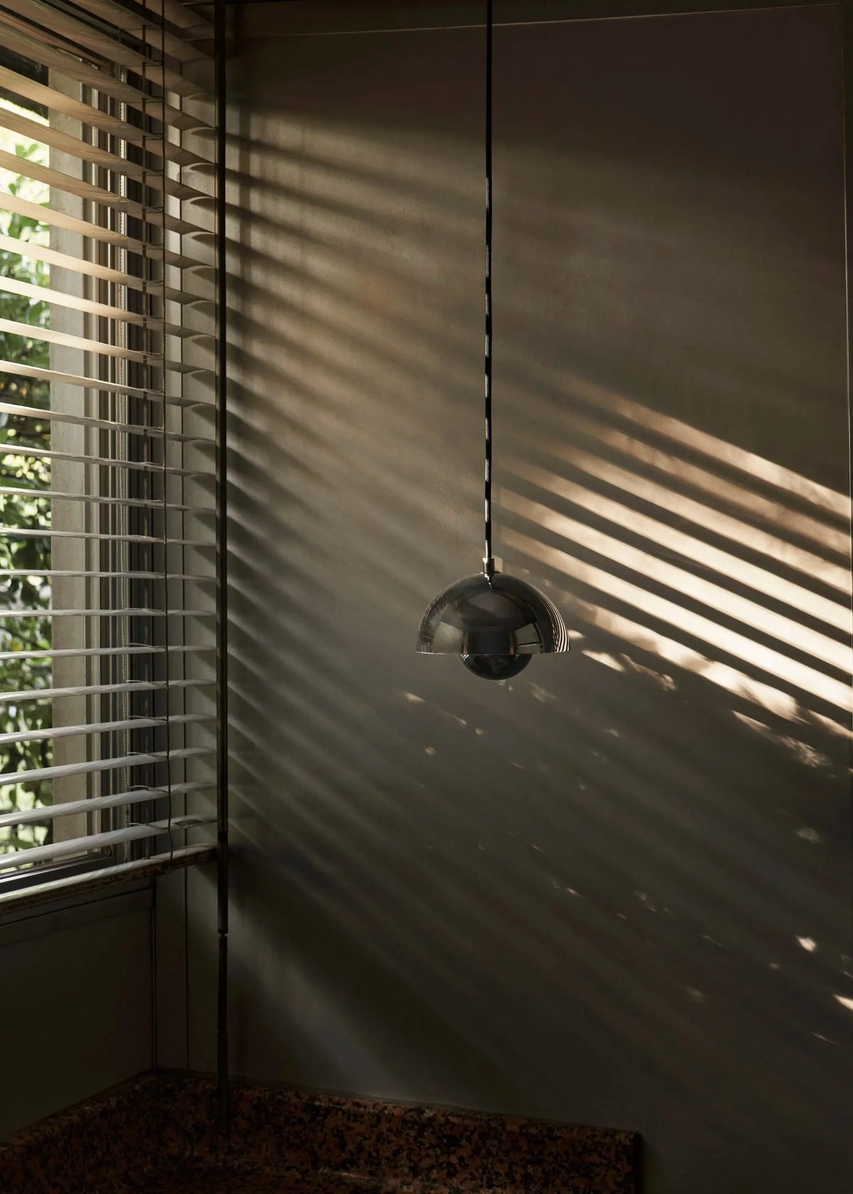 &Tradition Flowerpot VP10 valaisin kromi &Tradition