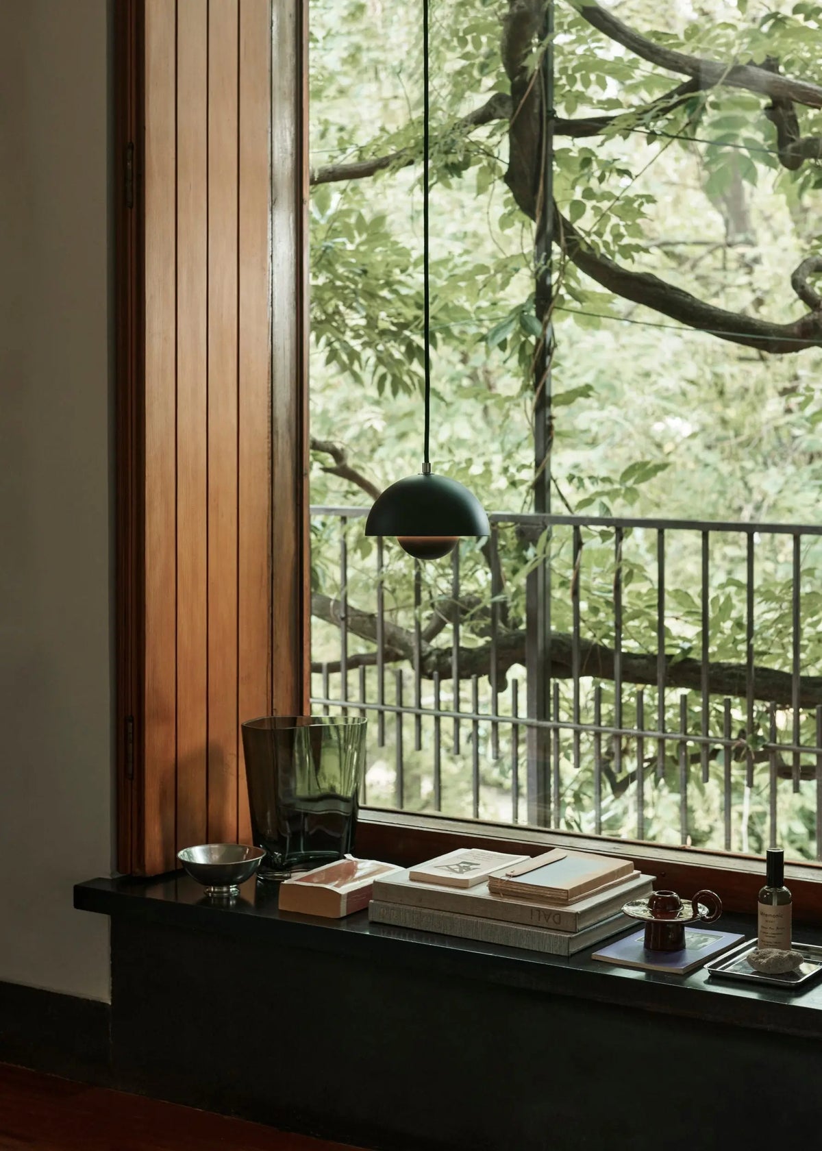 &Tradition Flowerpot VP10 valaisin mattamusta &Tradition