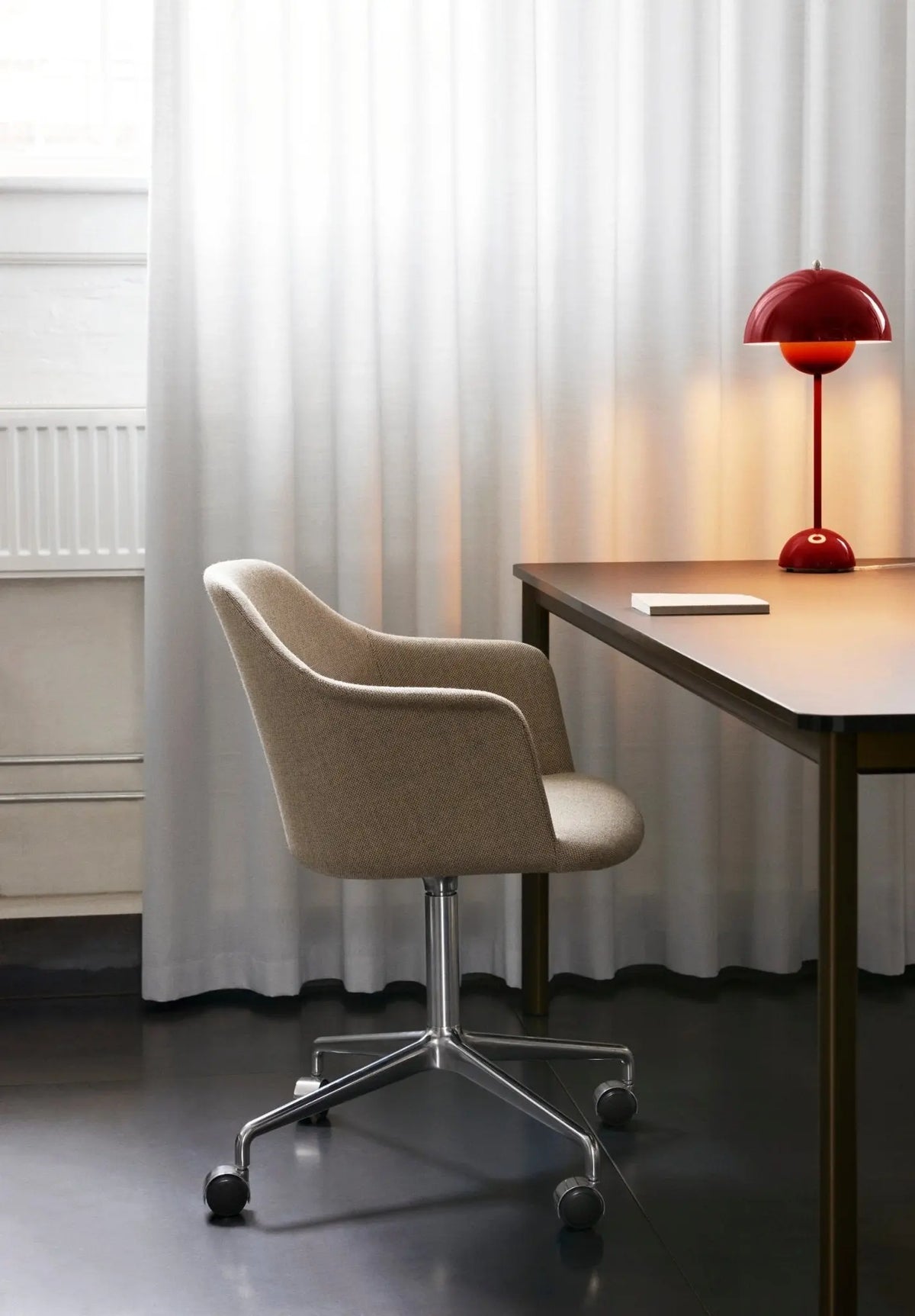 &Tradition Flowerpot VP3 pöytävalaisin punainen - Laatukaluste