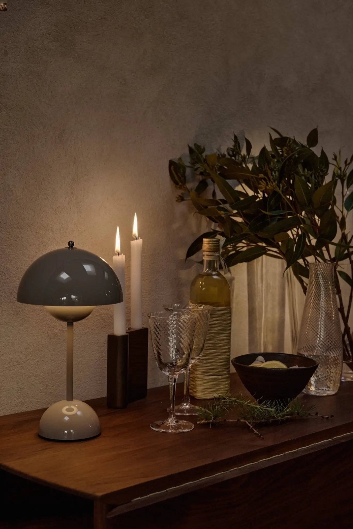 &Tradition Flowerpot VP9 Portable table lamp grey-beige - Laatukaluste
