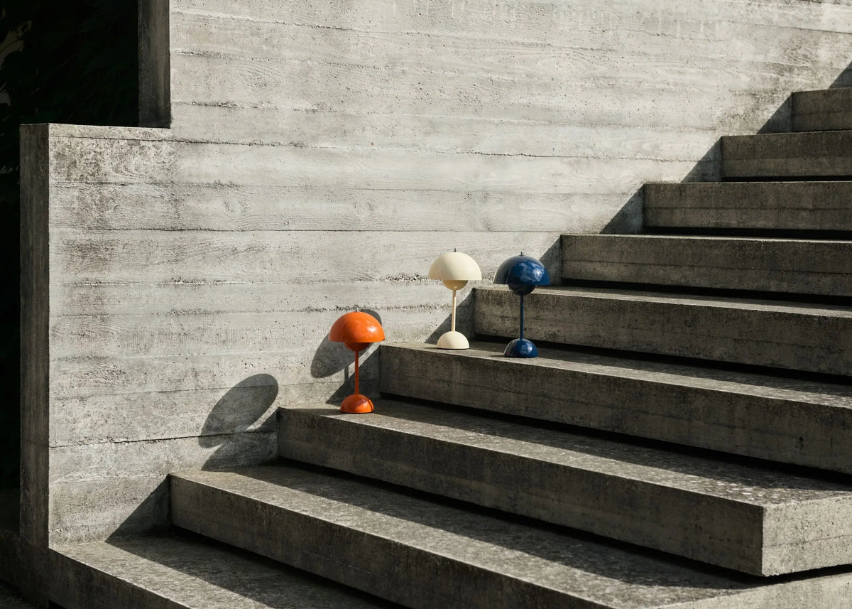 &Tradition Flowerpot VP9 Portable pöytävalaisin oranssi &Tradition