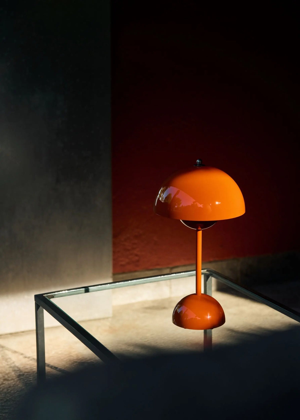 &Tradition Flowerpot VP9 Portable pöytävalaisin oranssi &Tradition