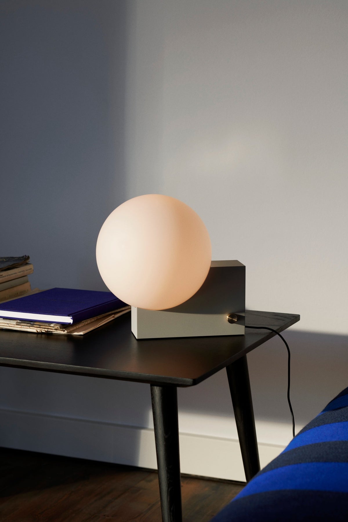 &Tradition In Between SK23 sohvapöytä musta &Tradition