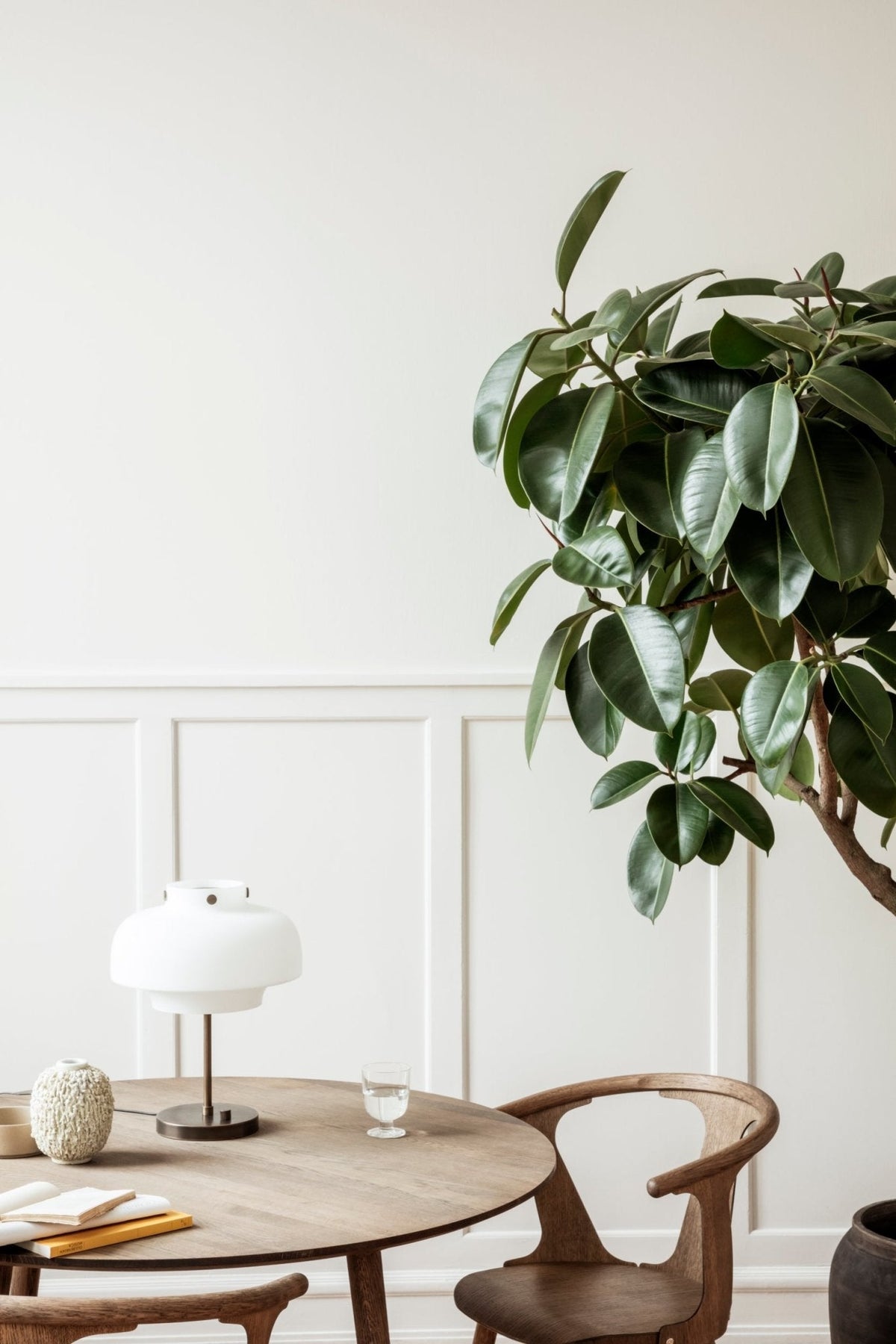 &Tradition In Between SK4 pöytä Ø120 savustettu tammi - Laatukaluste