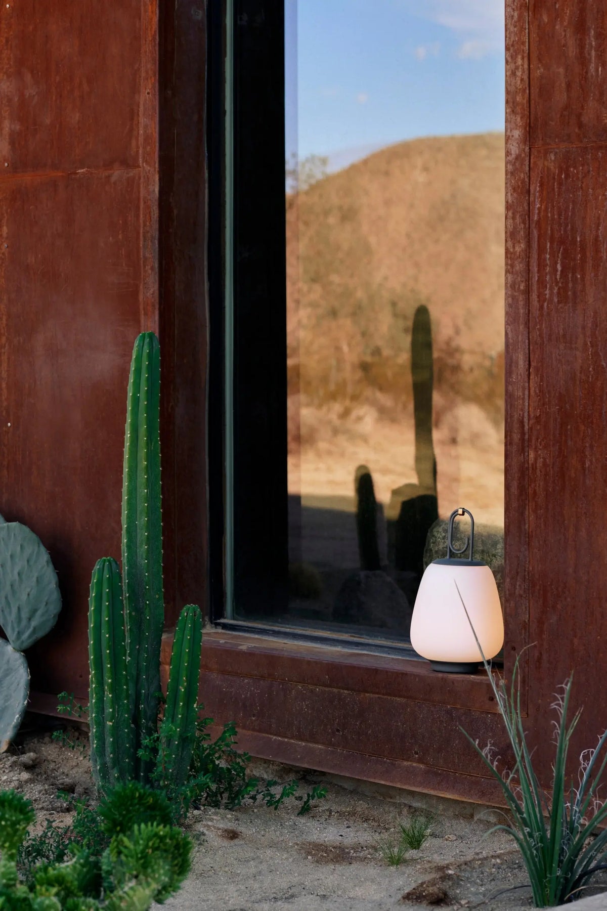 &Tradition Lucca SC51 pöytävalaisin sammaleenharmaa &Tradition